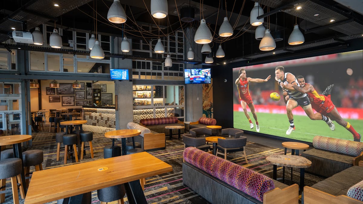Social House AFL Playing on Screen