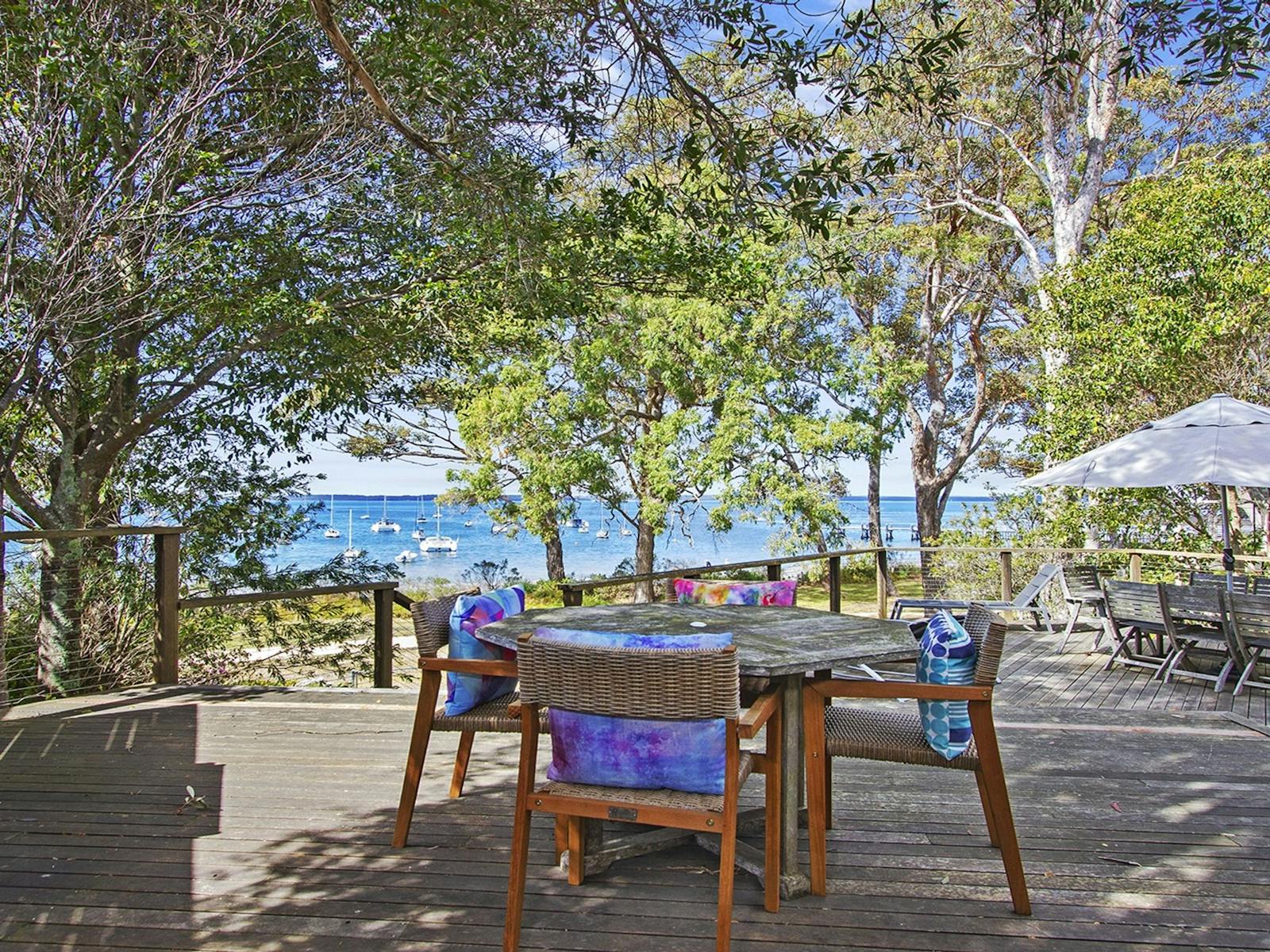 BBQ, Outdoor dining seating, Views, Views - Bay, Views - ocean, Views - water