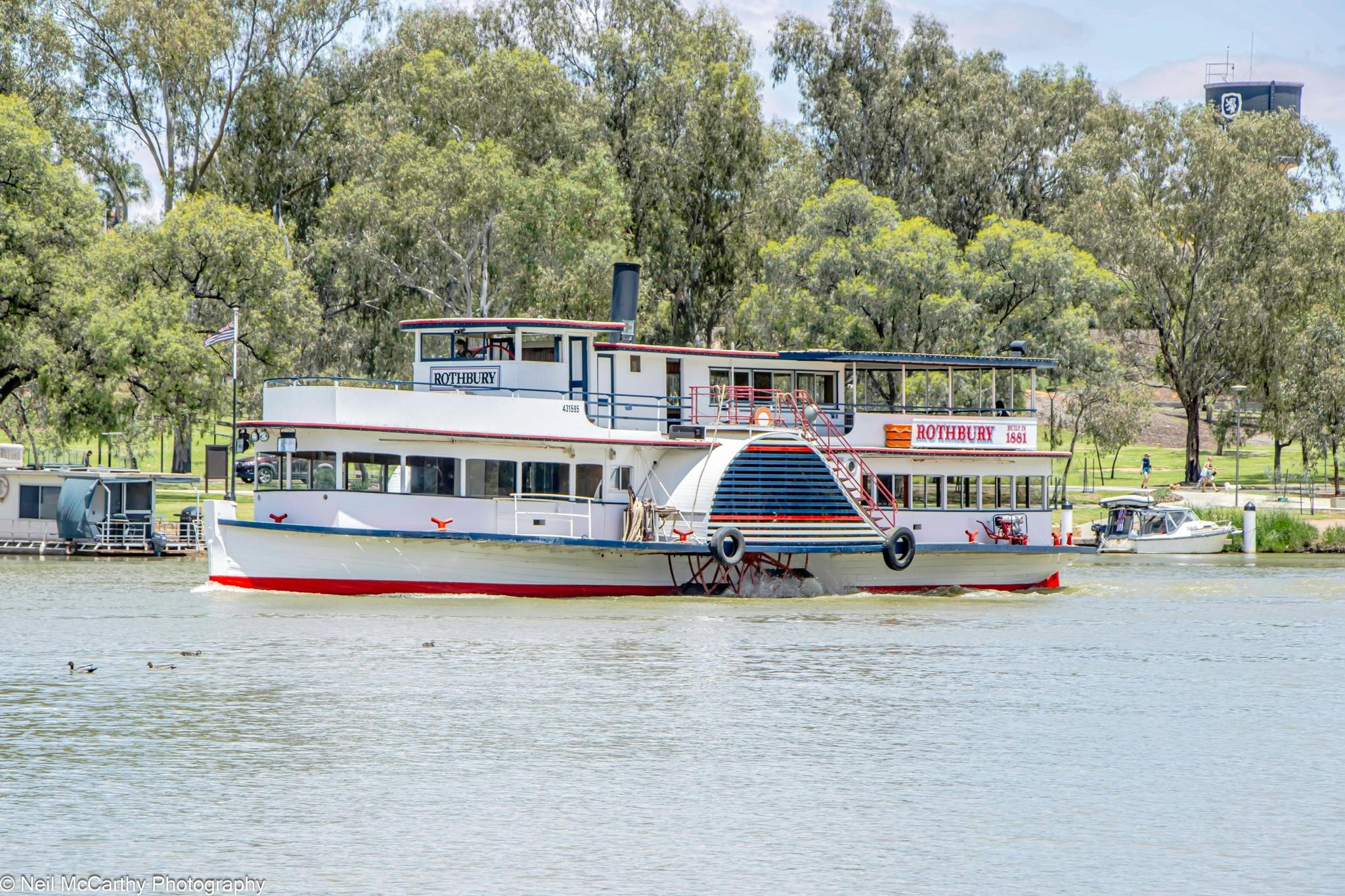 Paddle Vessel Rothbury going through  Lock 11