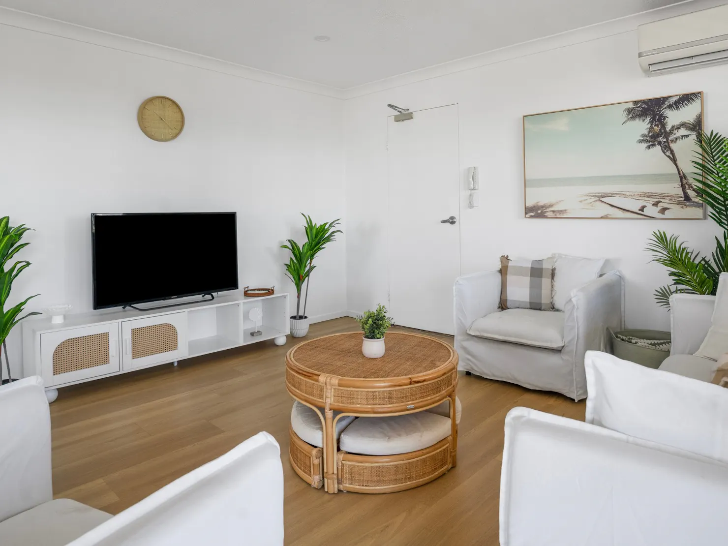 Open plan living, dining and kitchen area