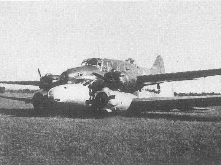 The Avro Ansen Piggy Back Landing