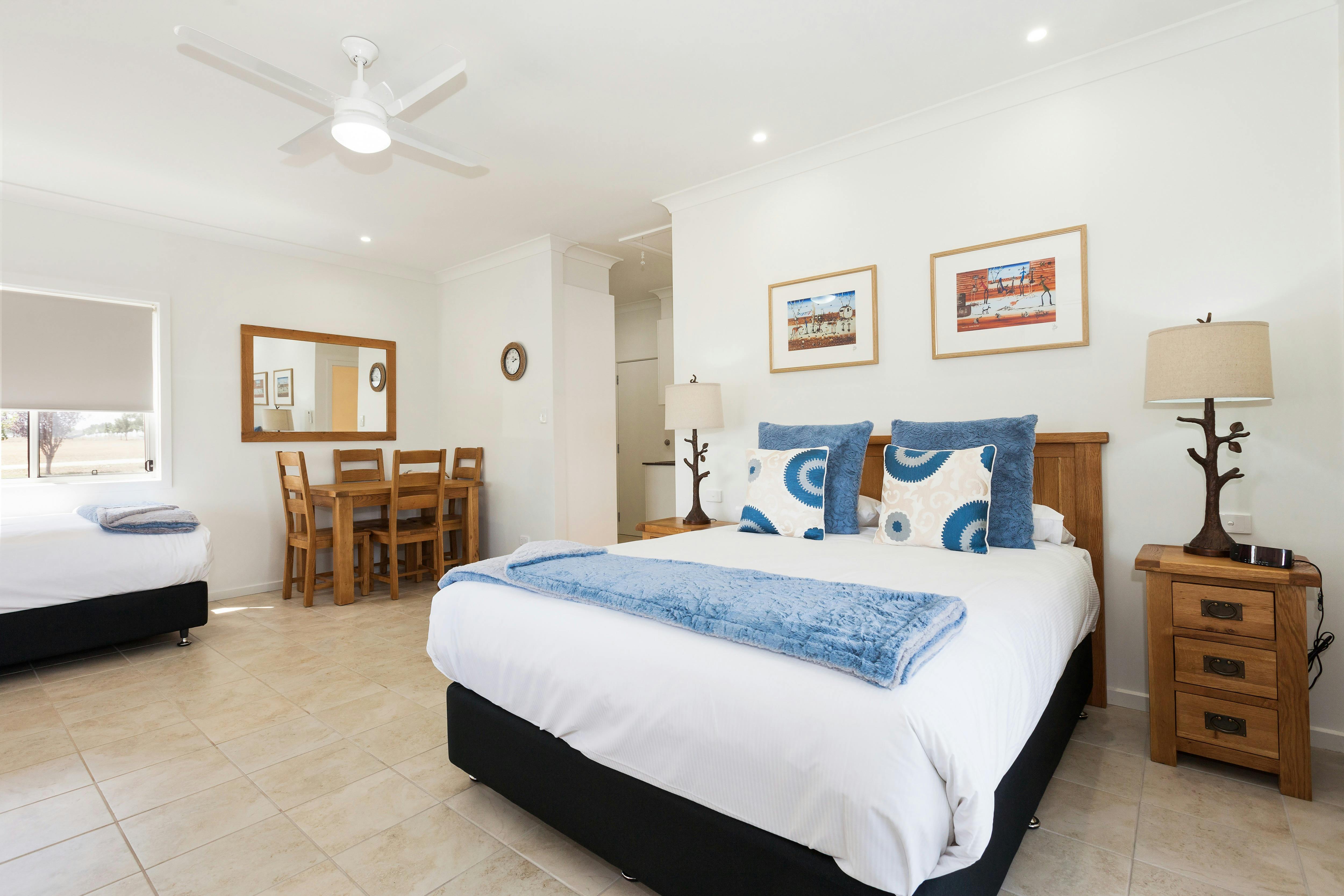 Shearers Cottage West