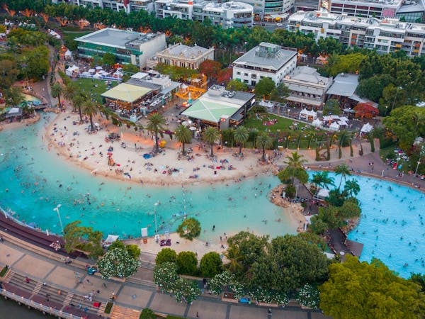 Streets Beach, Brisbane Beach