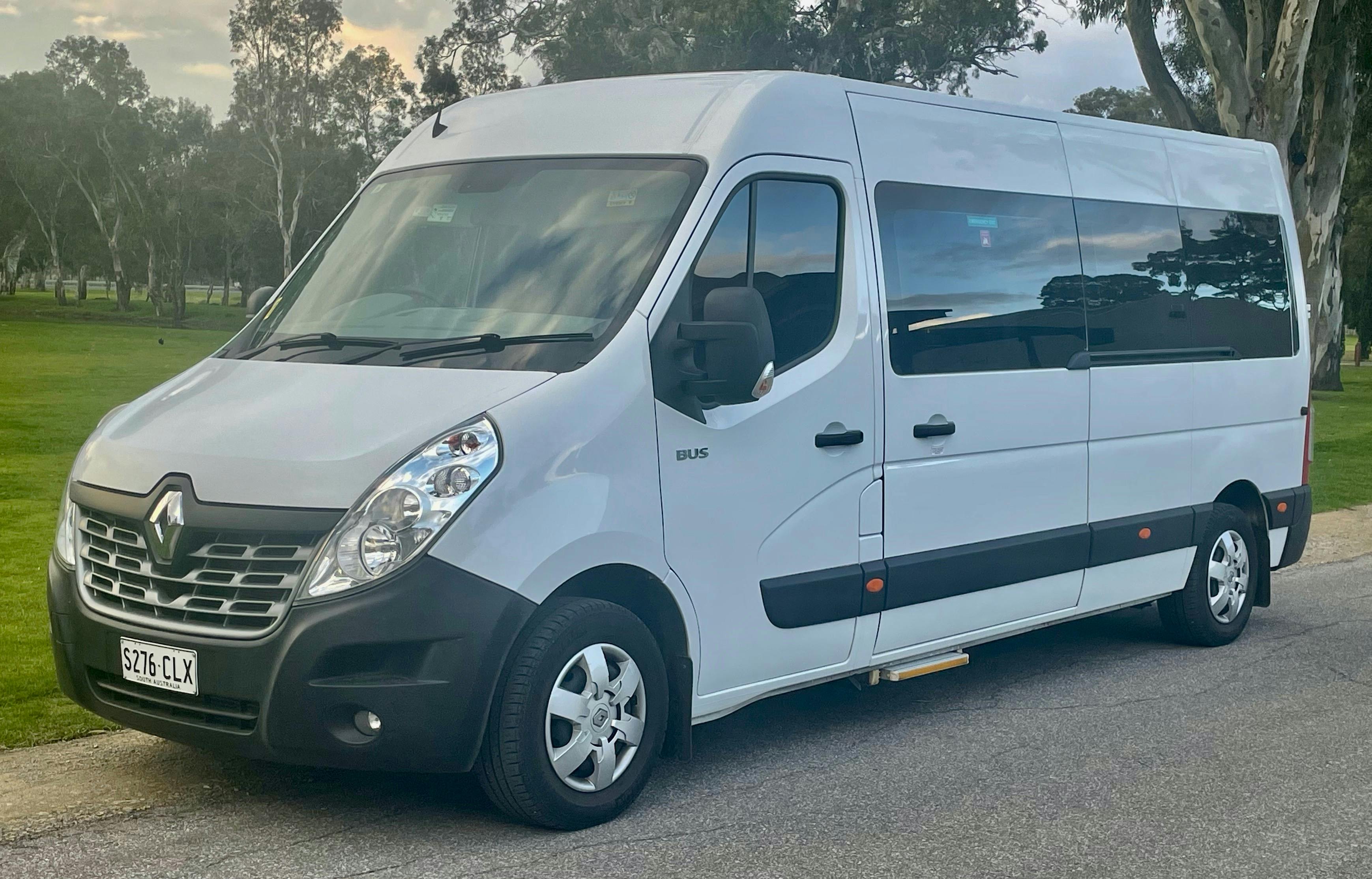Renault Master Mini Bus