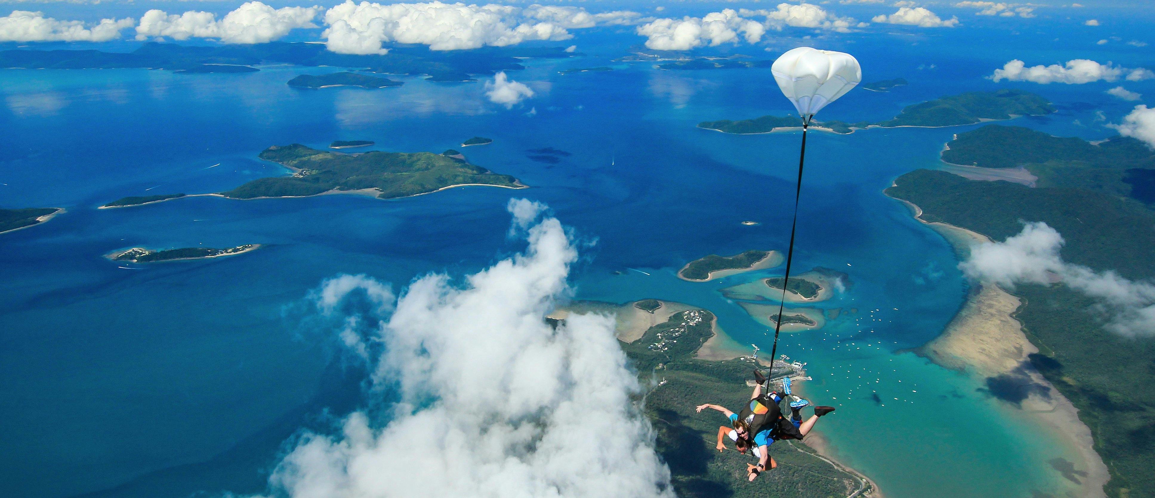 Skydive Airlie Beach up to 15000 Feet Tandem Skydive