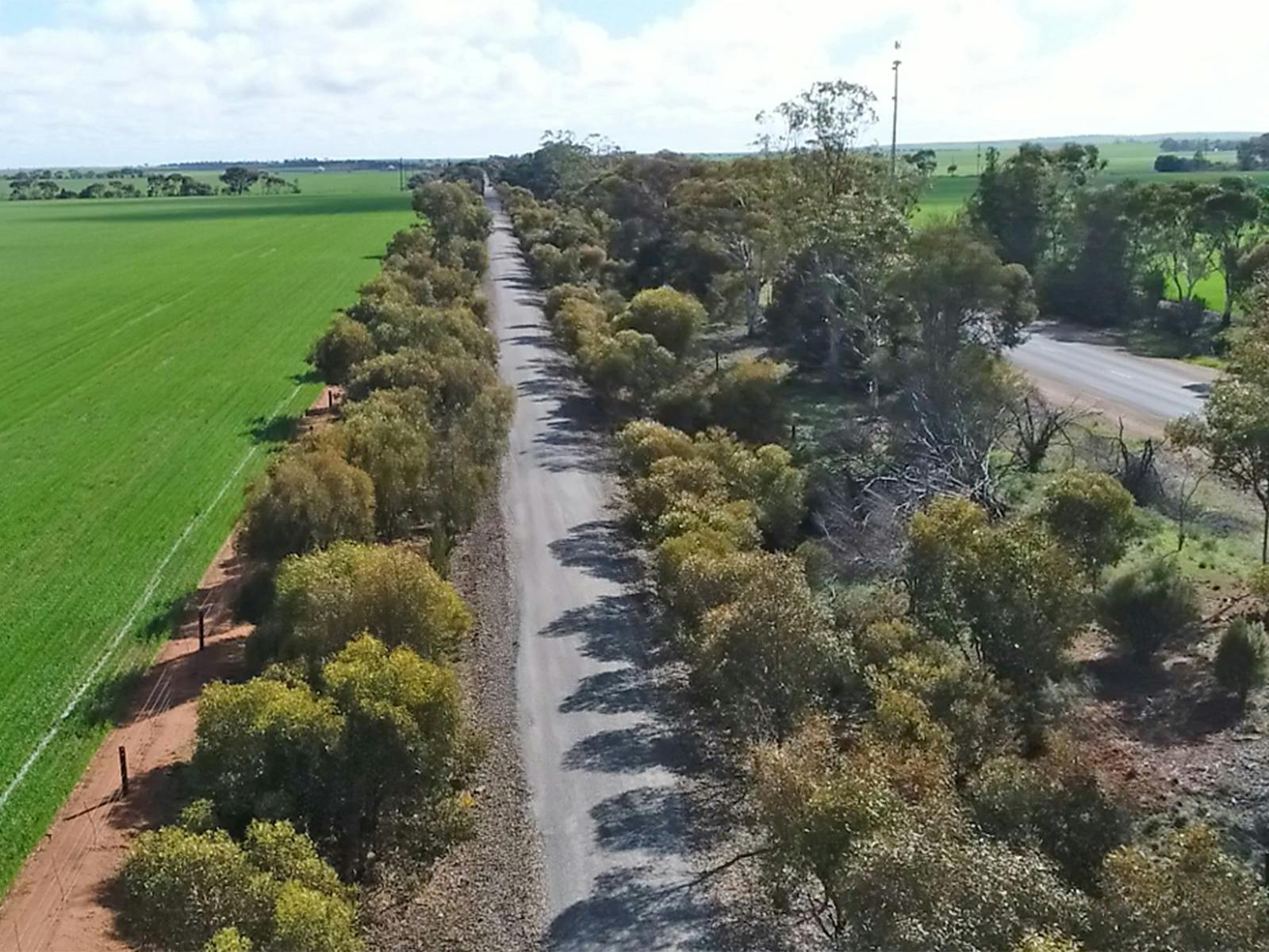 Dean Nicolle Walk heading north.