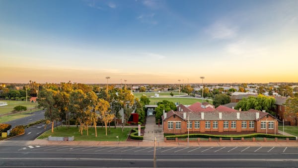 Western Plains Cultural Centre
