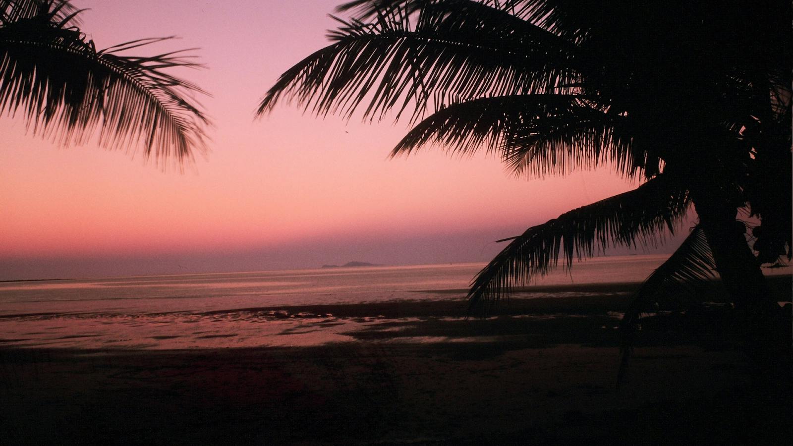 Sunset at Bucasia Beach