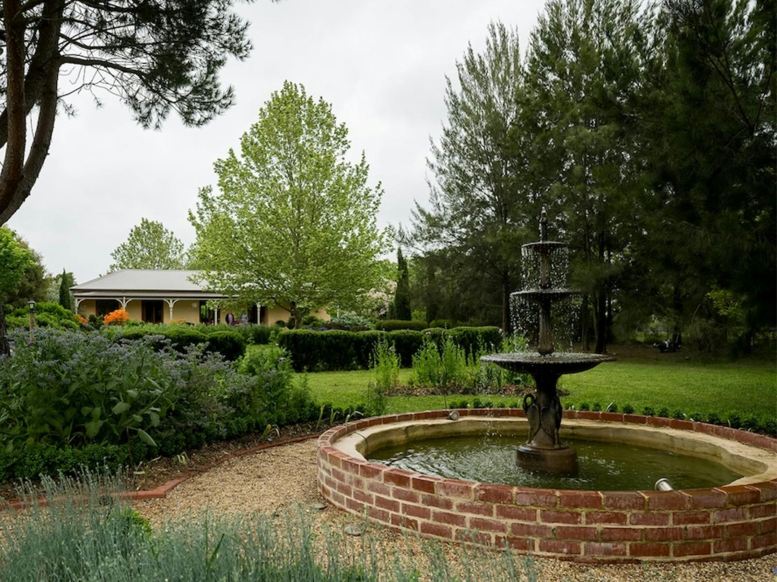 Vogelweide Estate