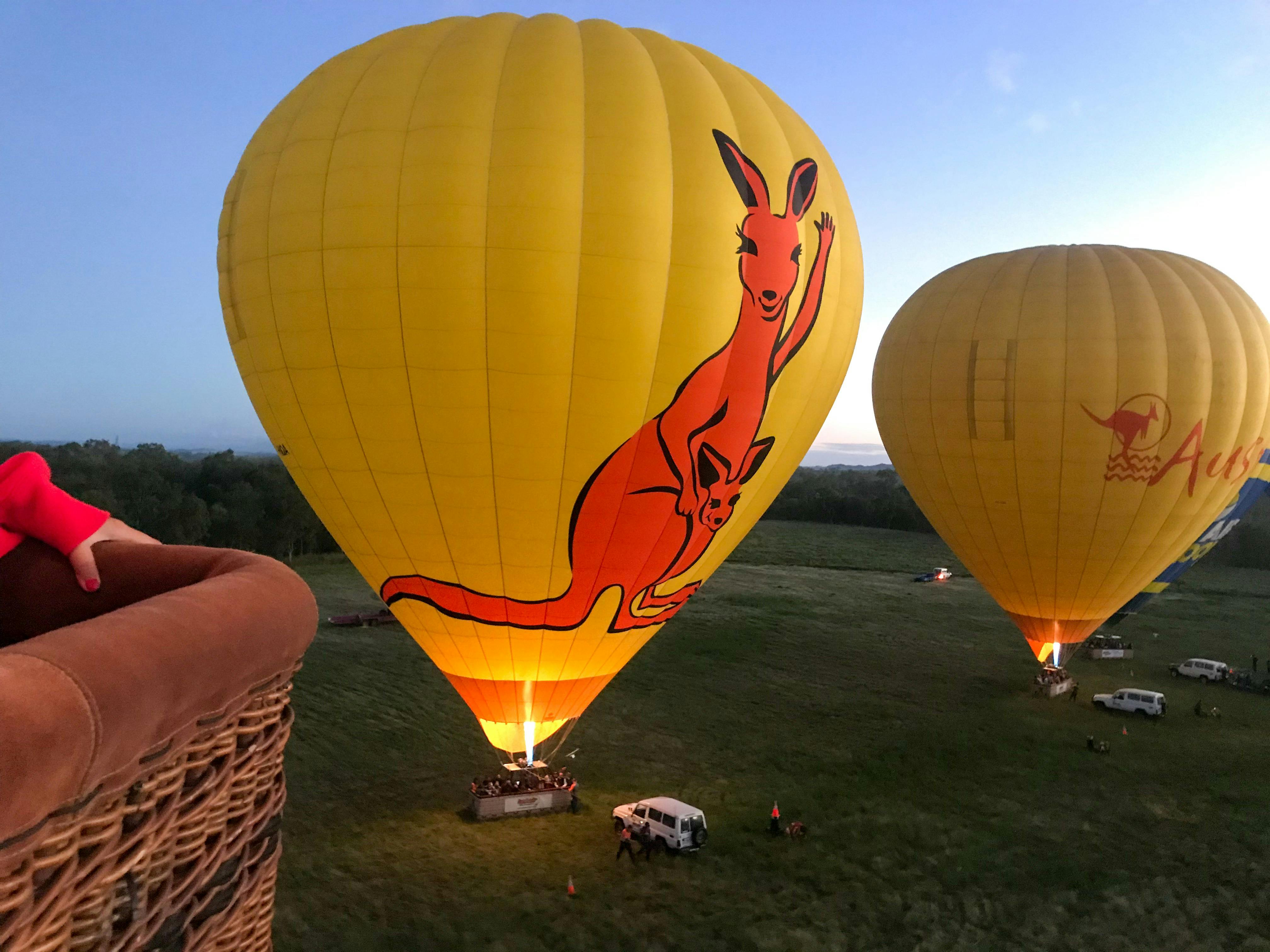 Cairns Hot Air Ballooning and Lemoncello 3 Course Meal & Drink