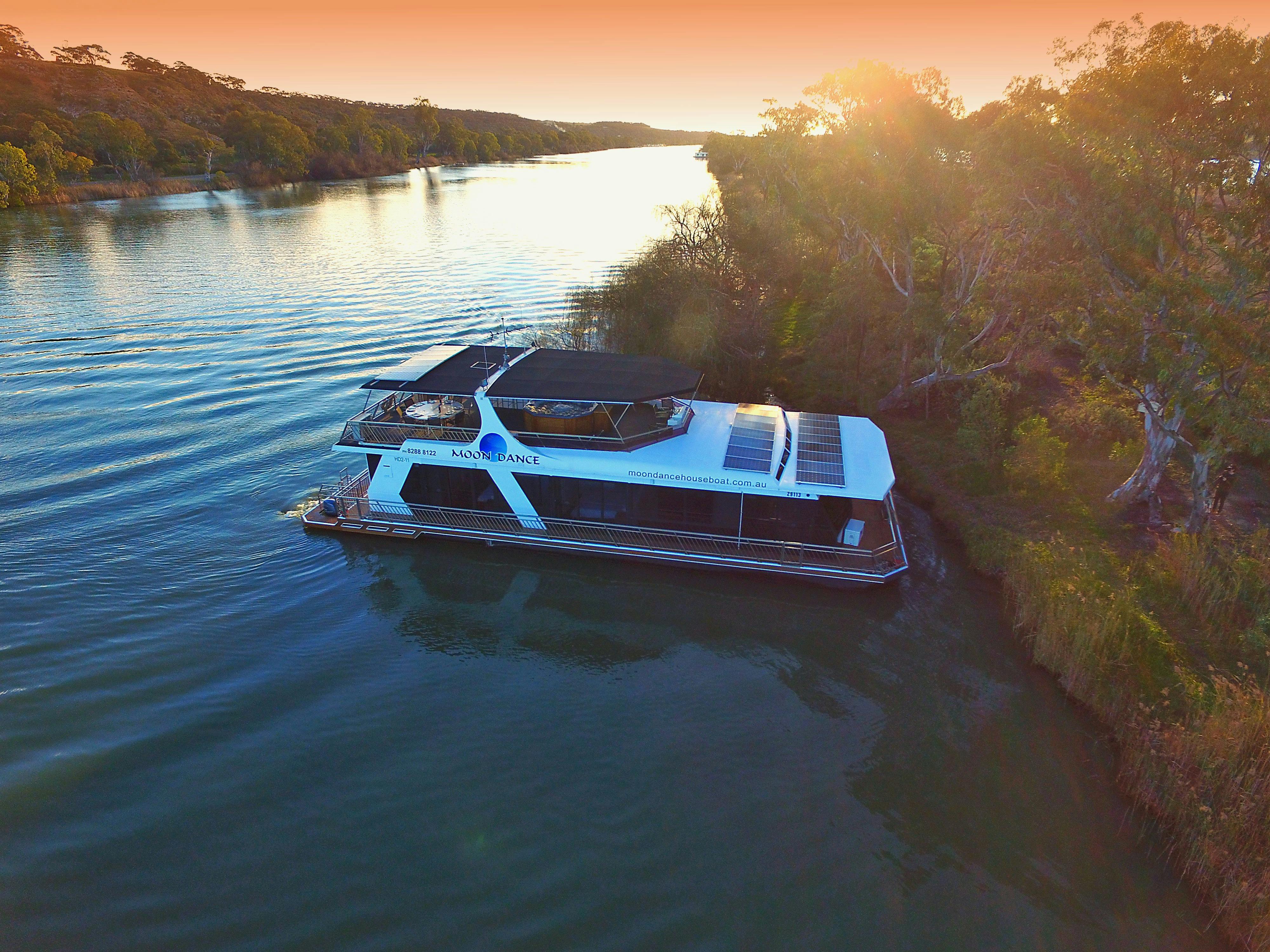 Moon Dance House Boat