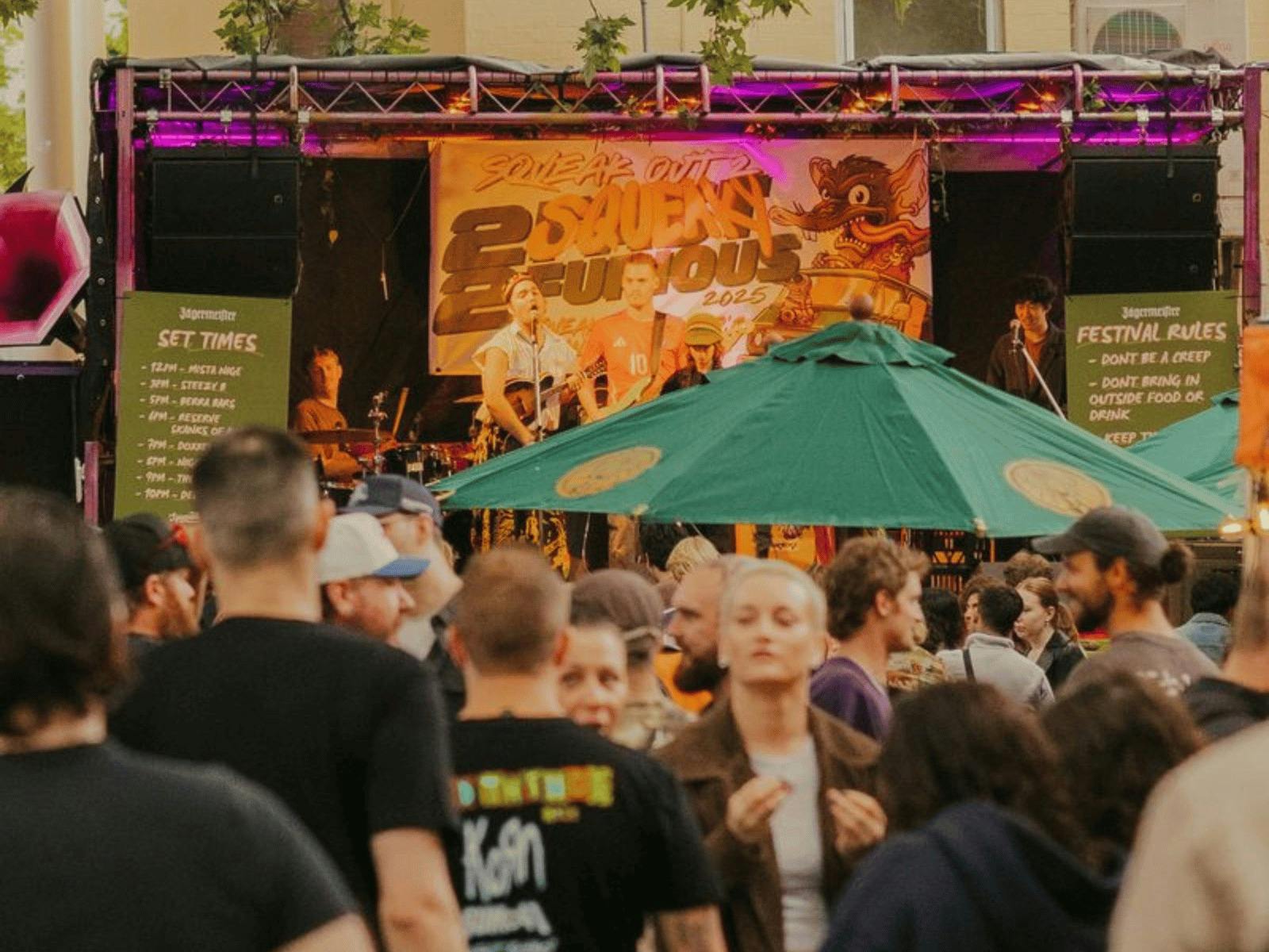 Laneway full of people at festival