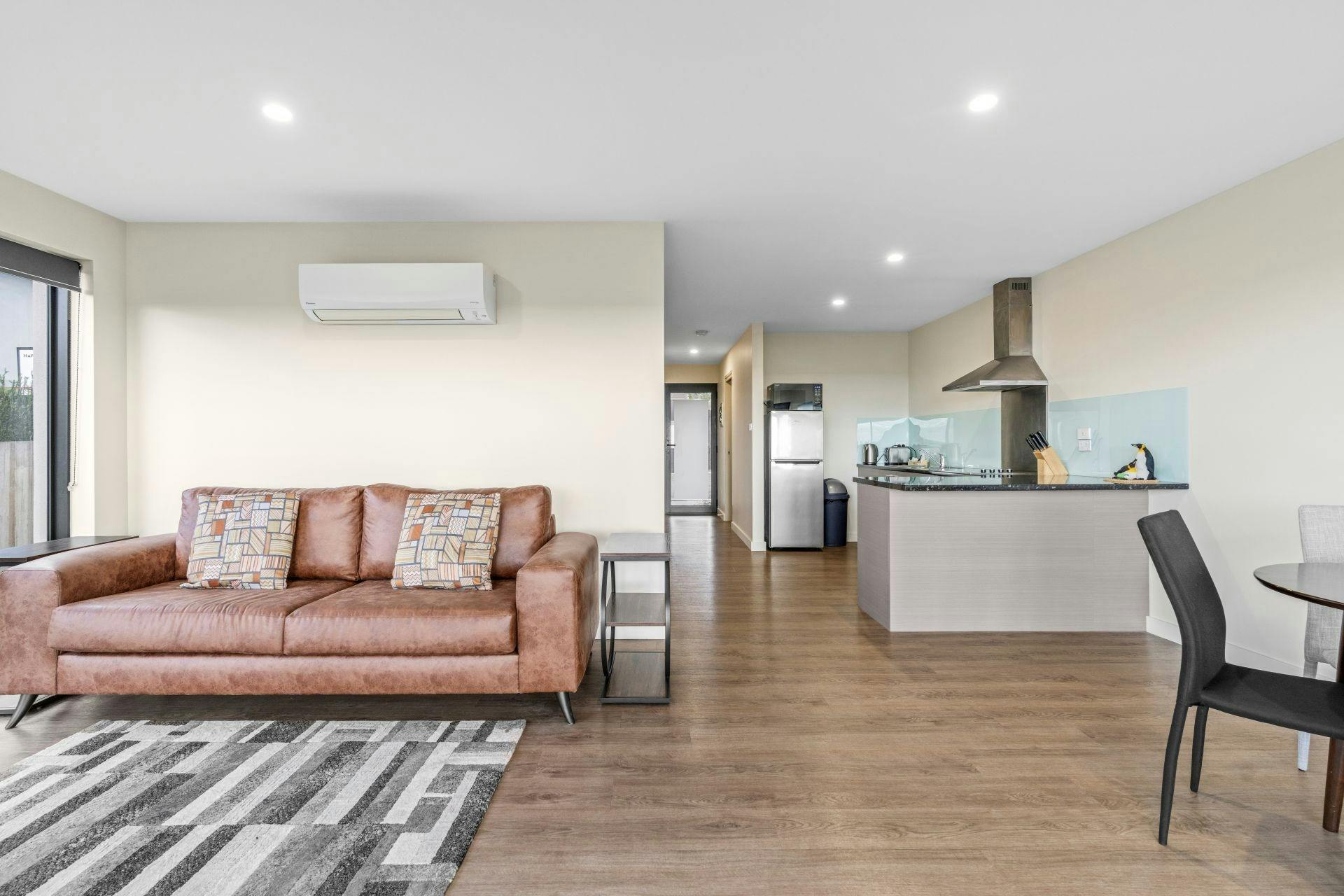 Albatross Apartments, Unit 3