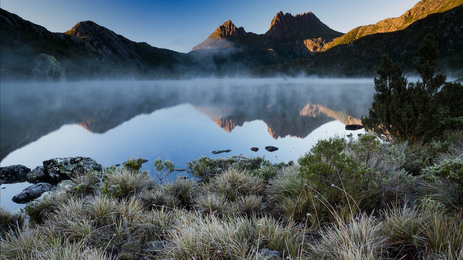 Cradle Mountain Frosty Morning - Cradle Mt PhotoWorkshop