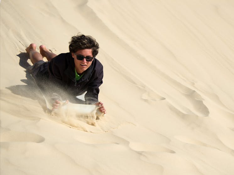 4wdtours r us stockton beach sand boarding