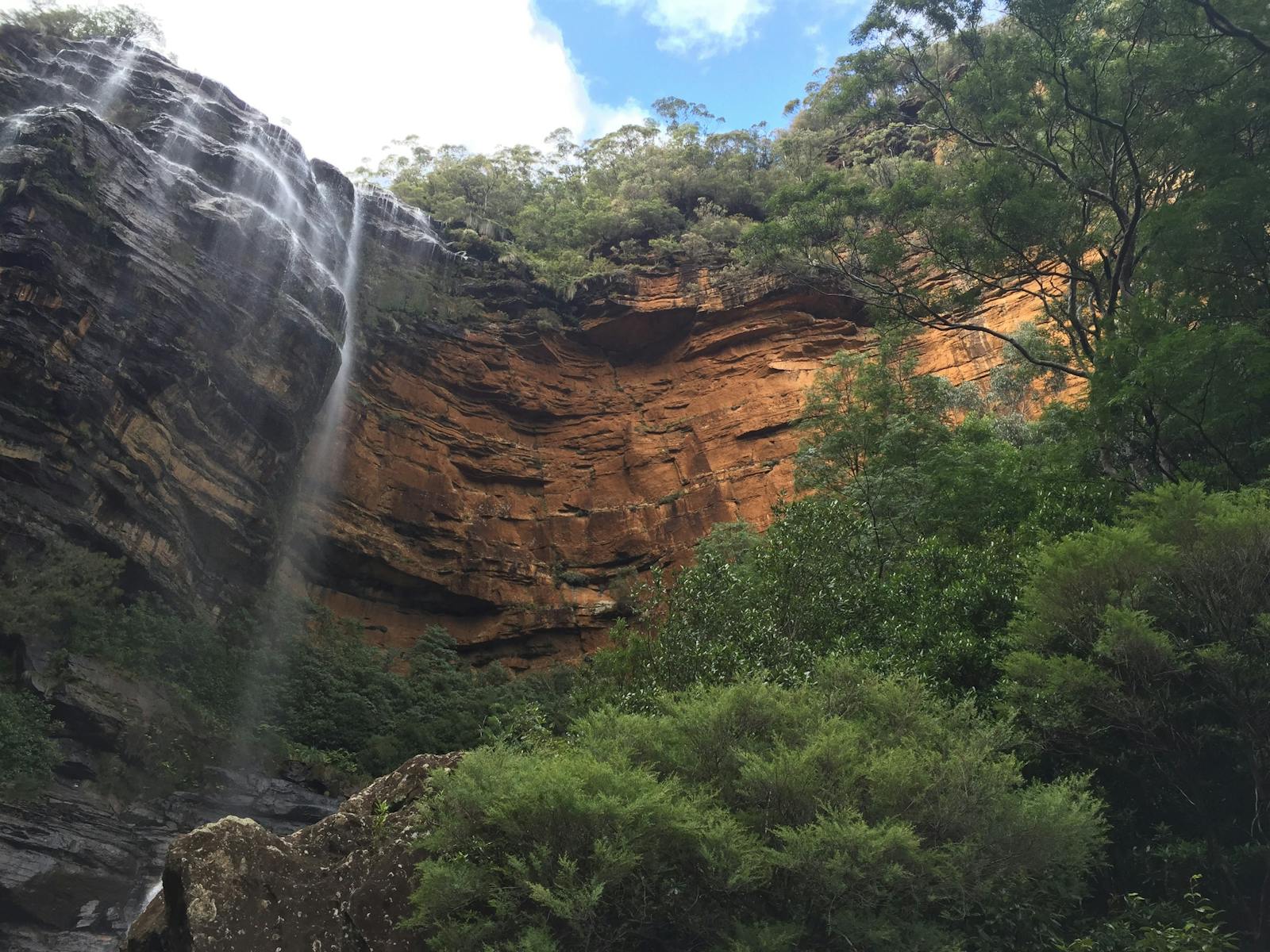 Wentworth Falls auf der Fahrt zu den Blue Mountains