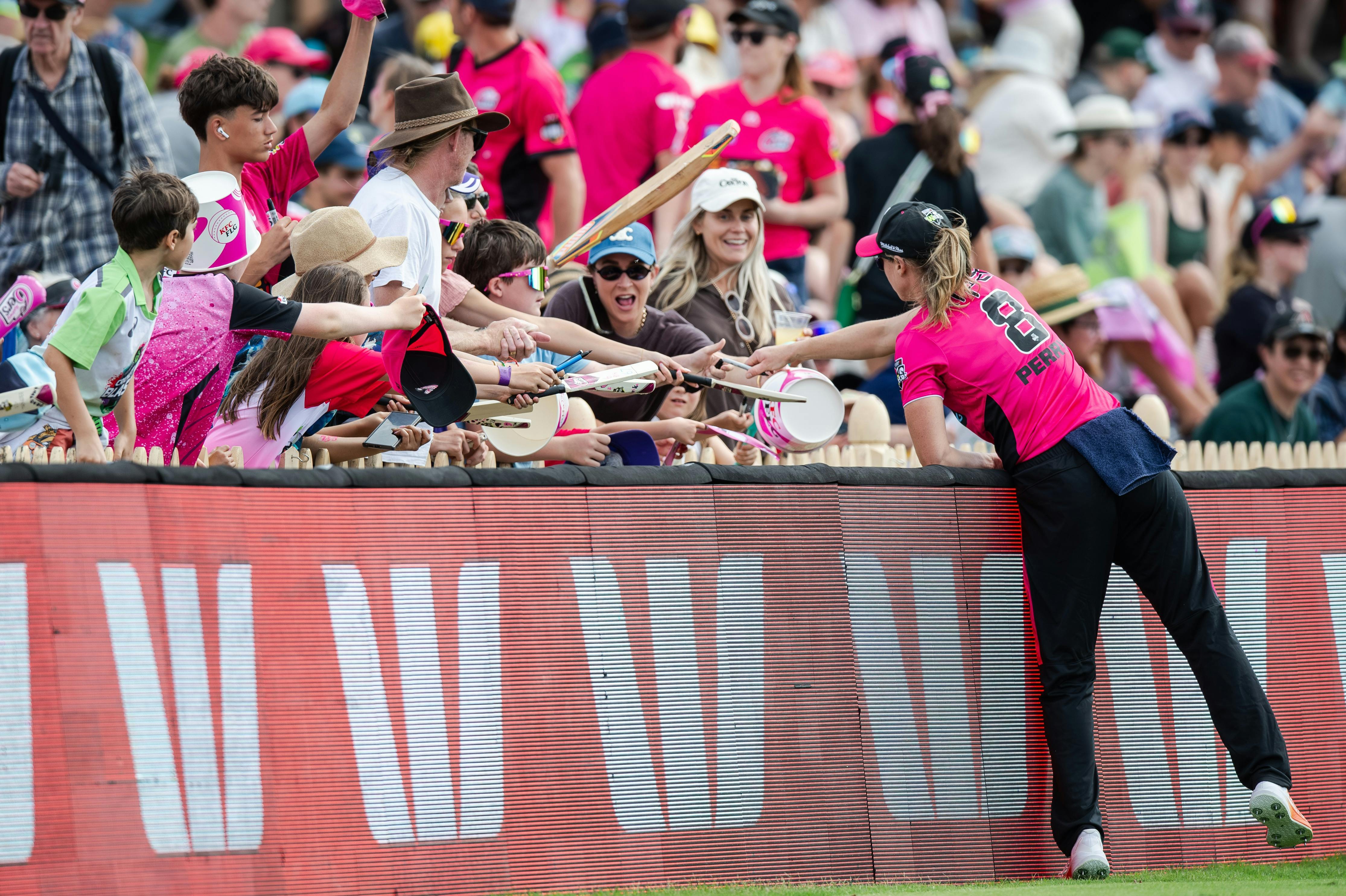 Sixers host match the Strikers this Summer.