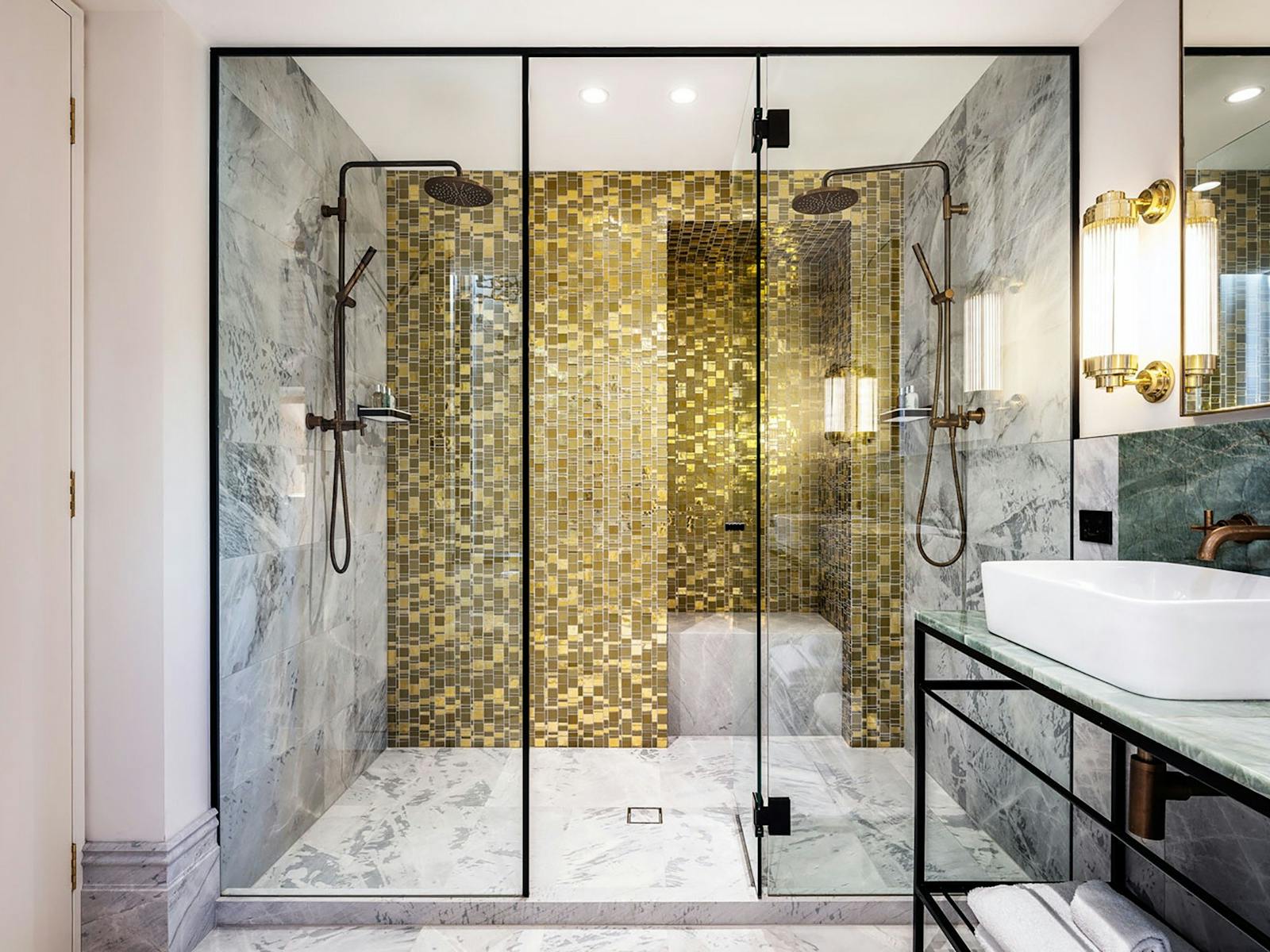 アルビオンスイートのバスルーム