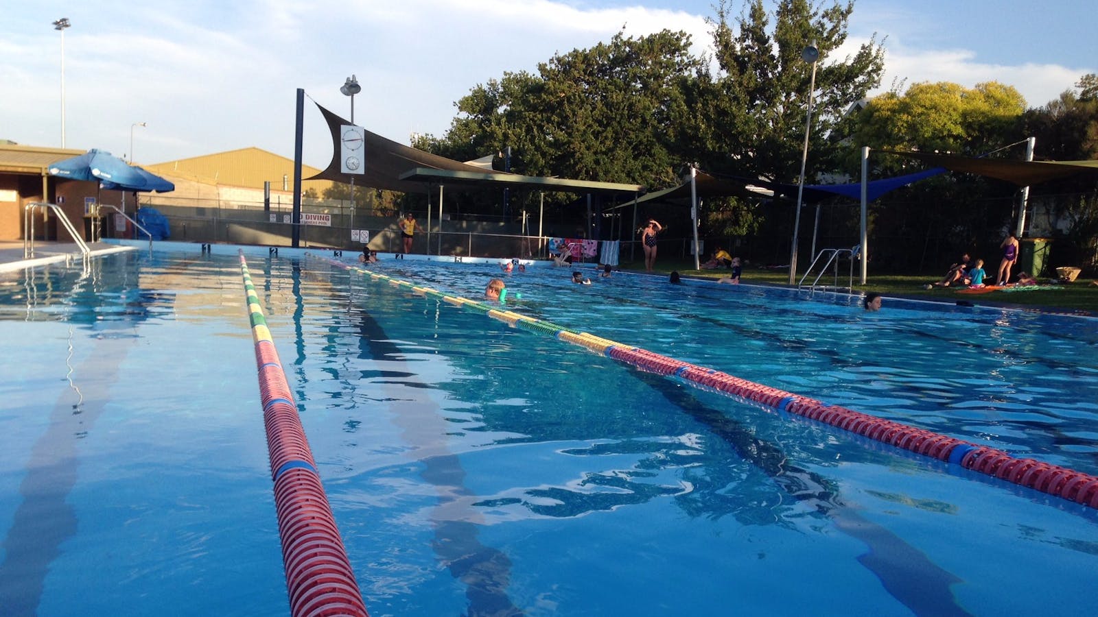 Mansfield Swimming Pool