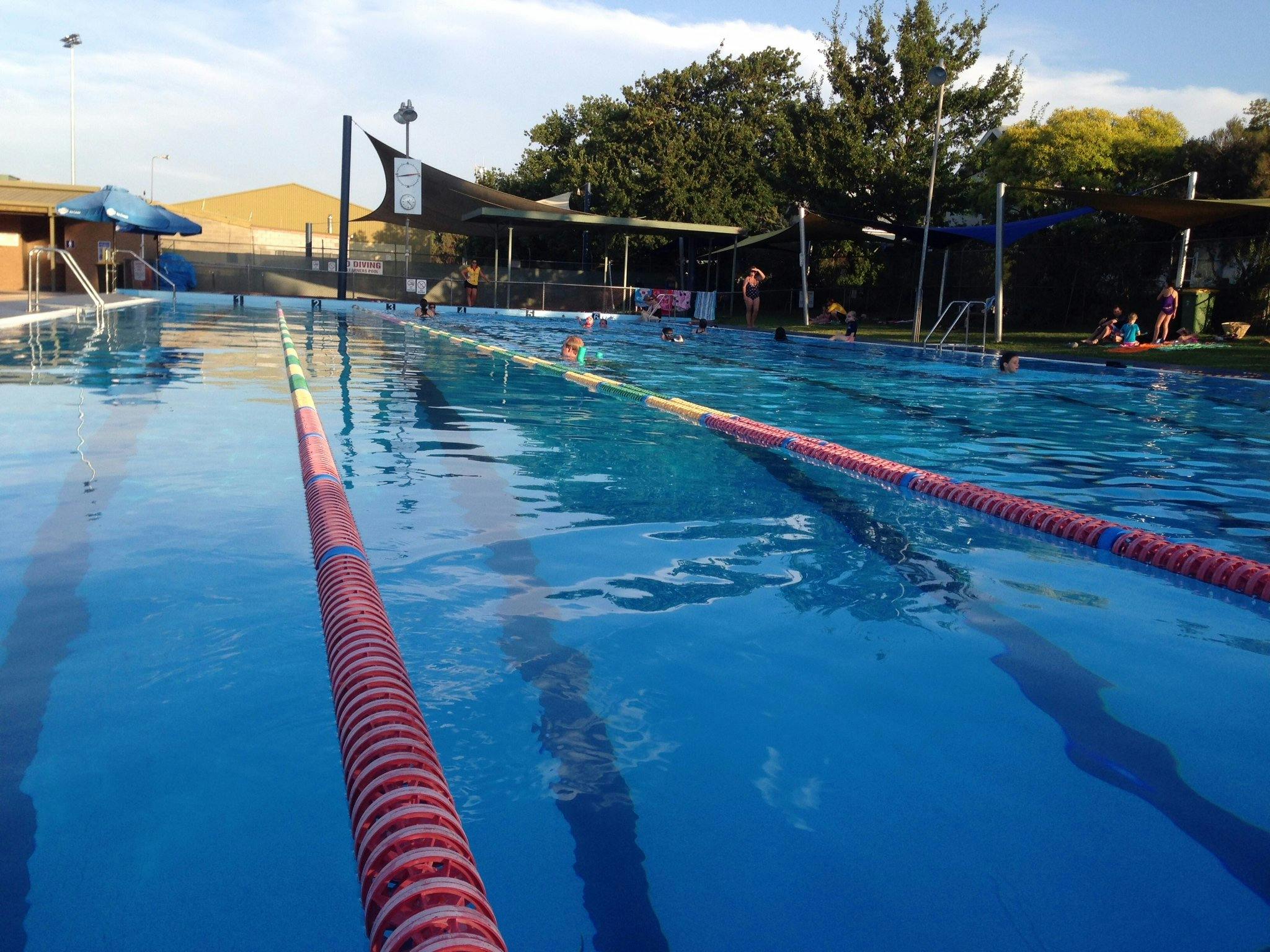 mansfield community center pool