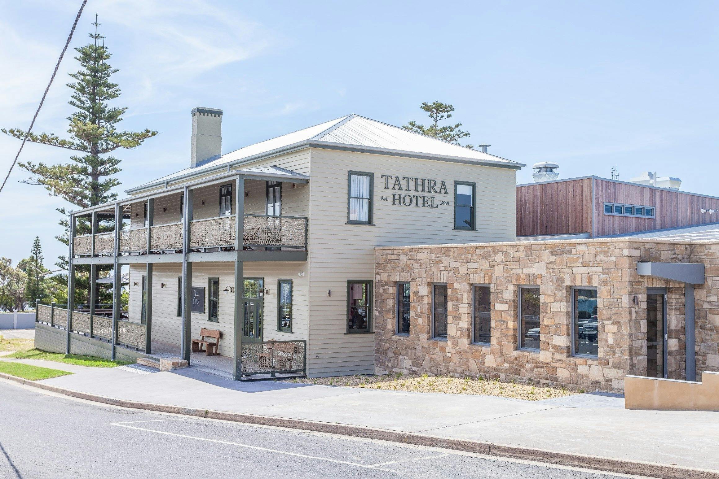 Tathra Hotel - Heritage and Oceanfront