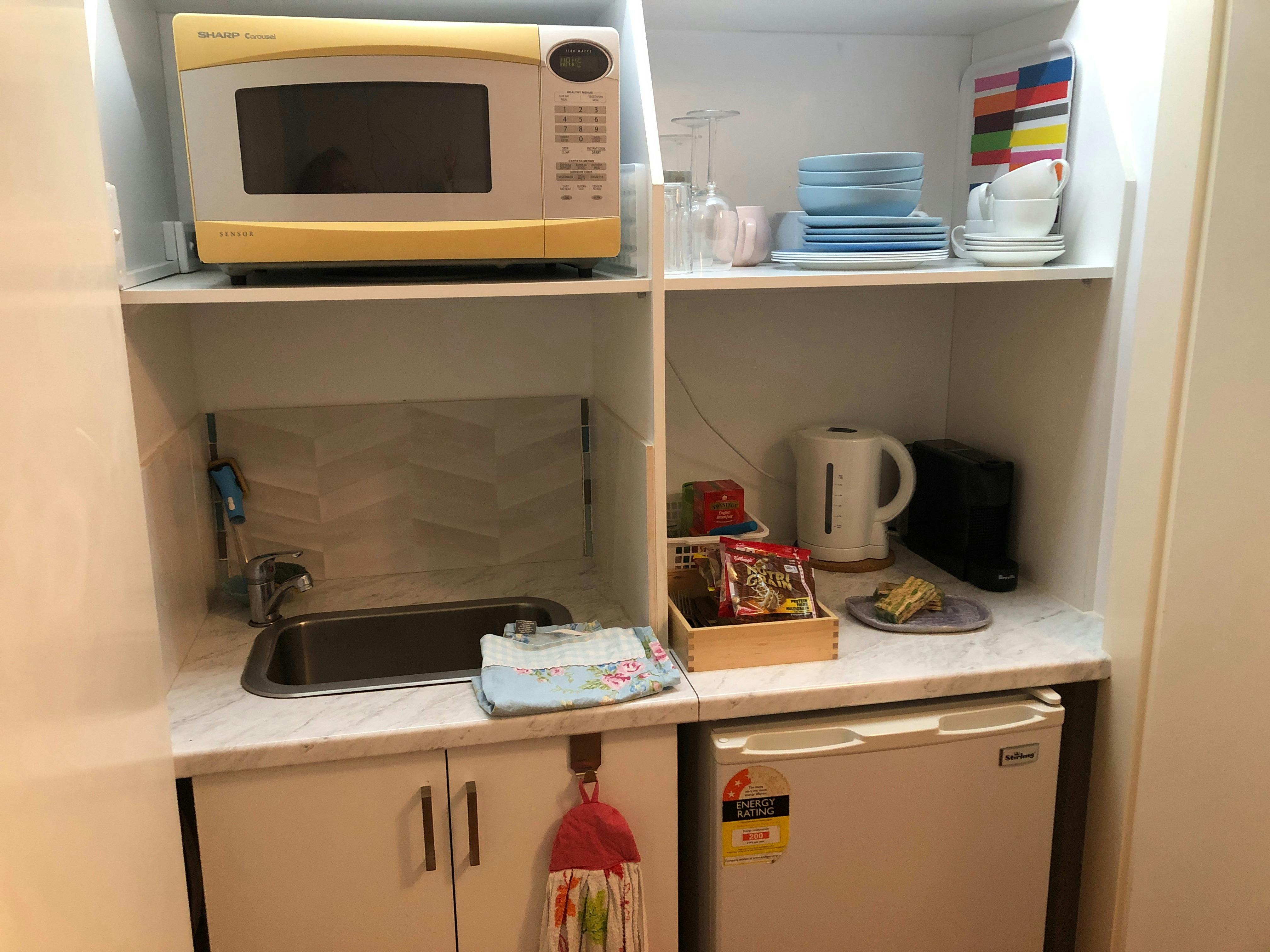 Red Door Bed and Breakfast Bundeena Sydney, Australia Official