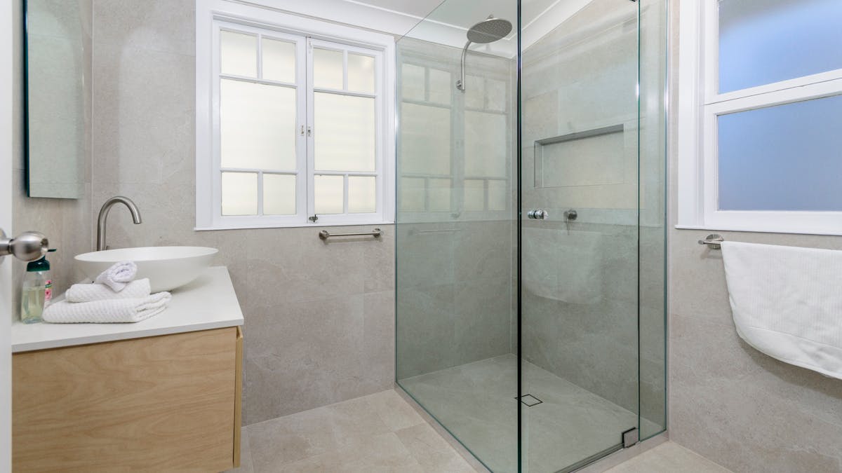 Ensuite