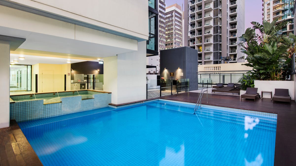 Oaks-Charlotte-Towers-Pool-2