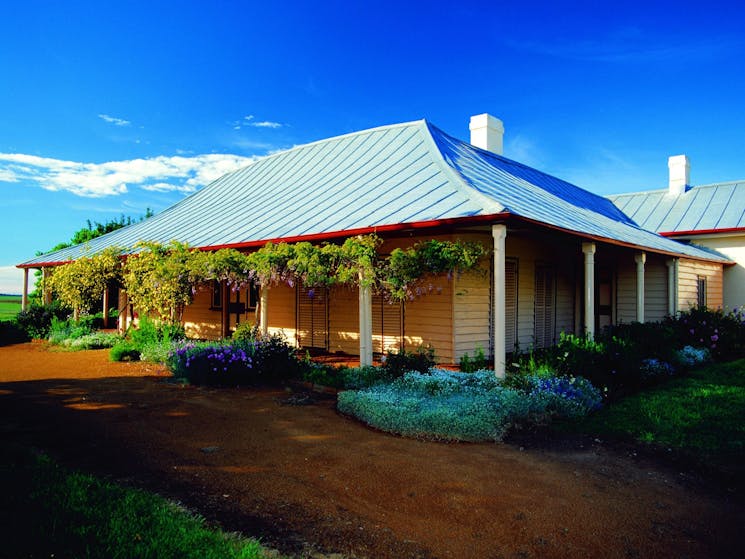 Cooma Cottage