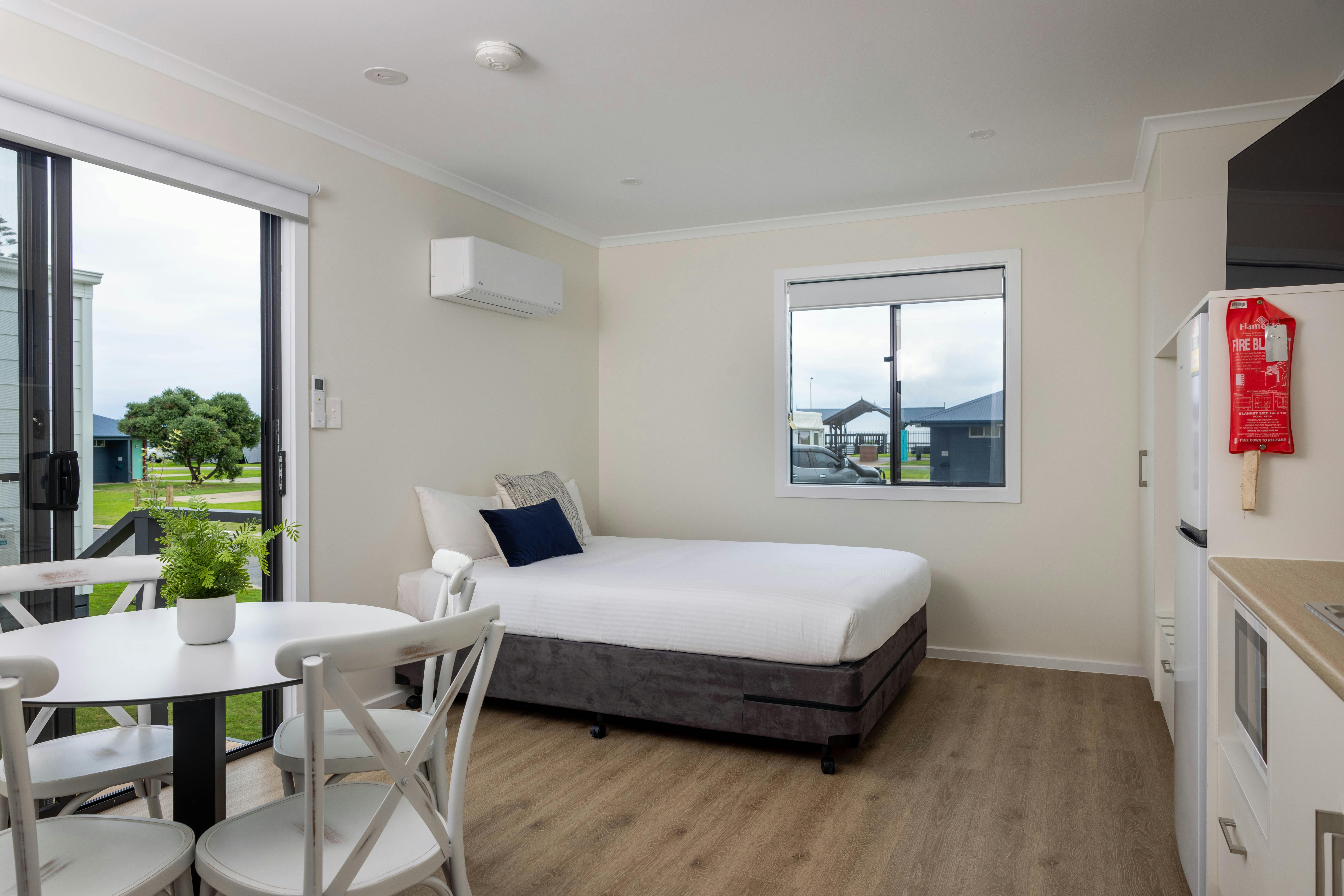 Willy the Whiting's Cabins