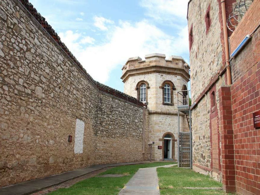 old adelaide gaol tours