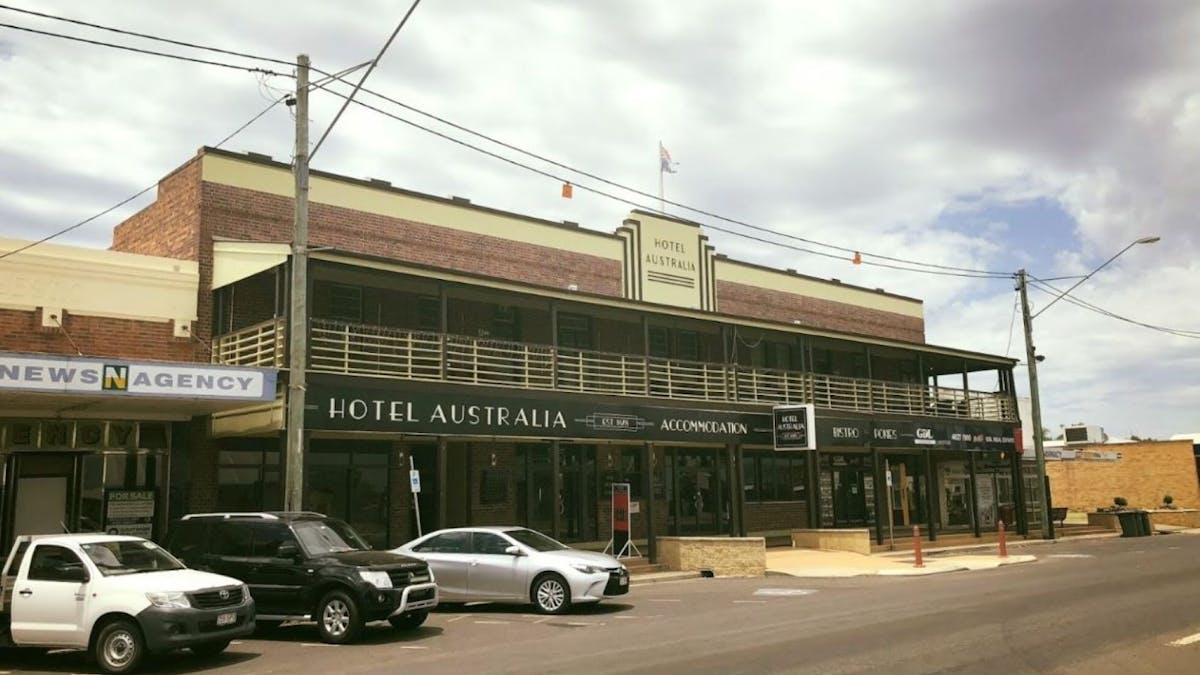 The Aussie Australian Hotel Miles Pub