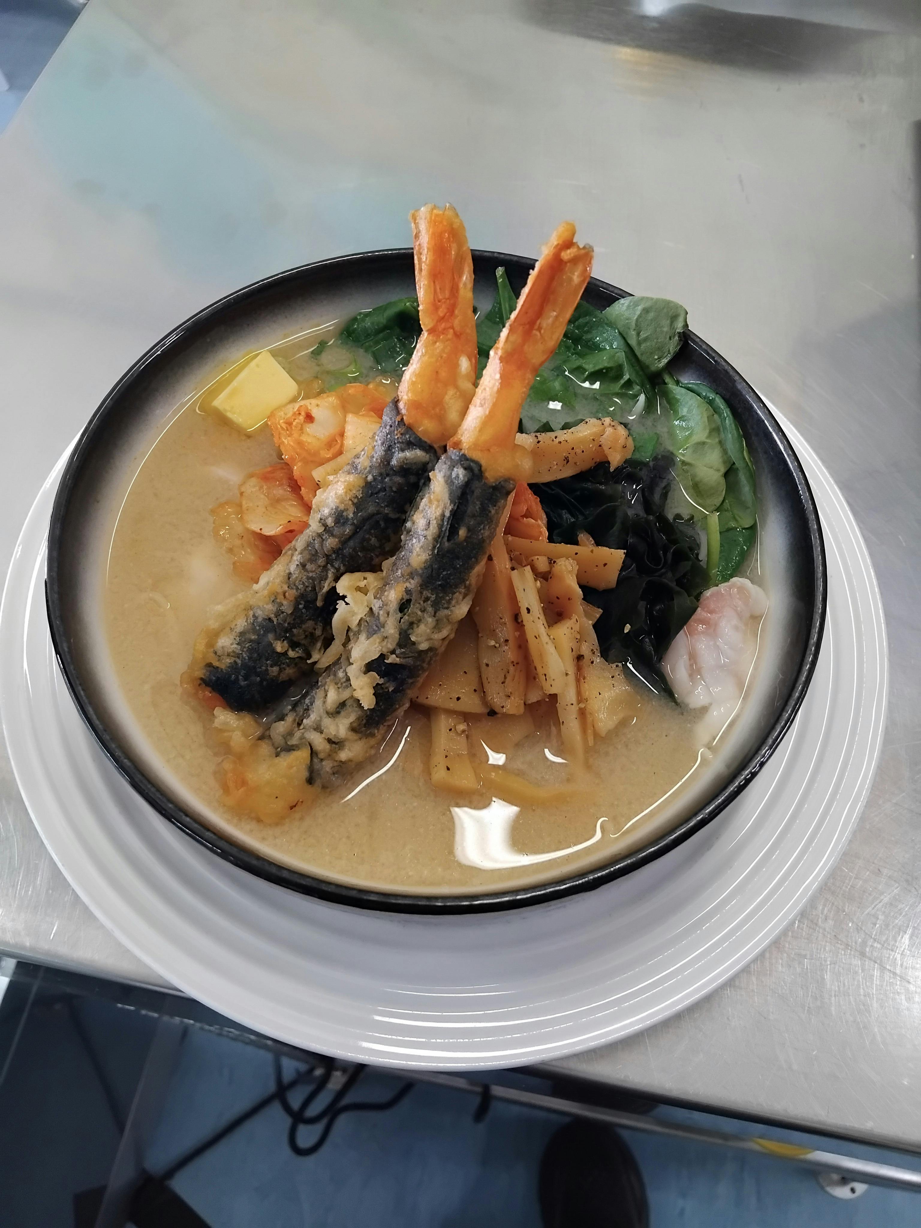 Tempura prawn ramen special