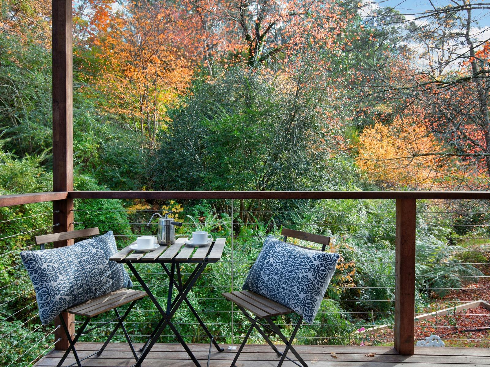Image of outside deck at Sunny Corner Cottage