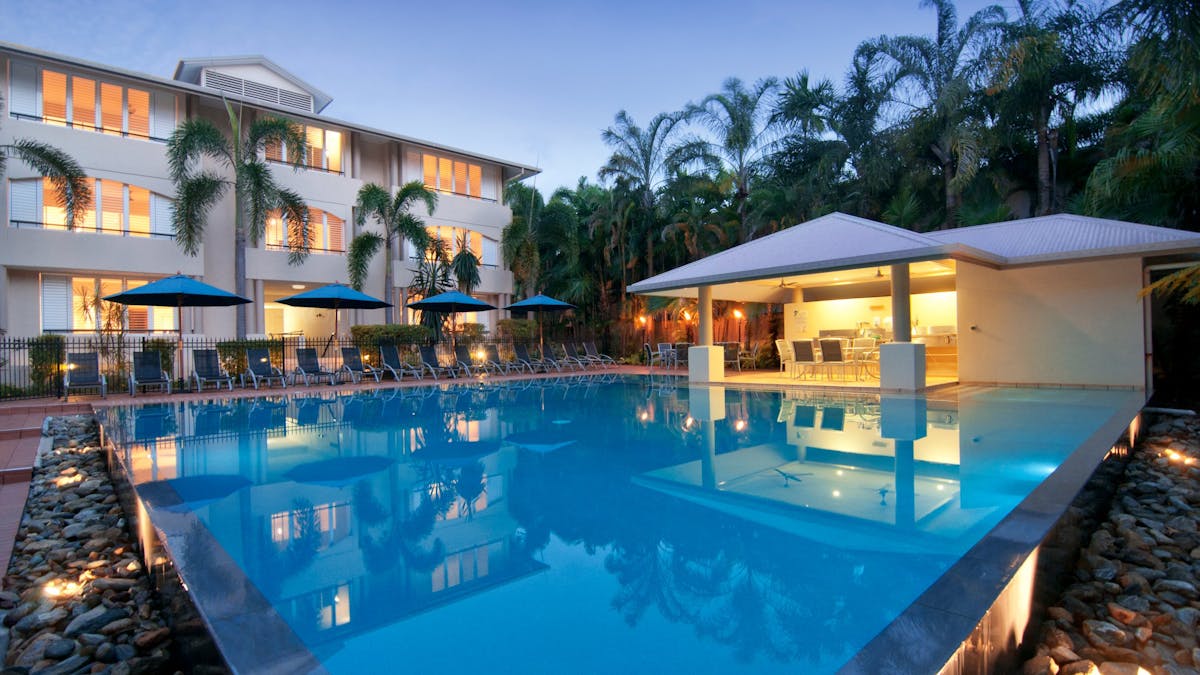 Cayman Villas Port Douglas Accommodation Villas