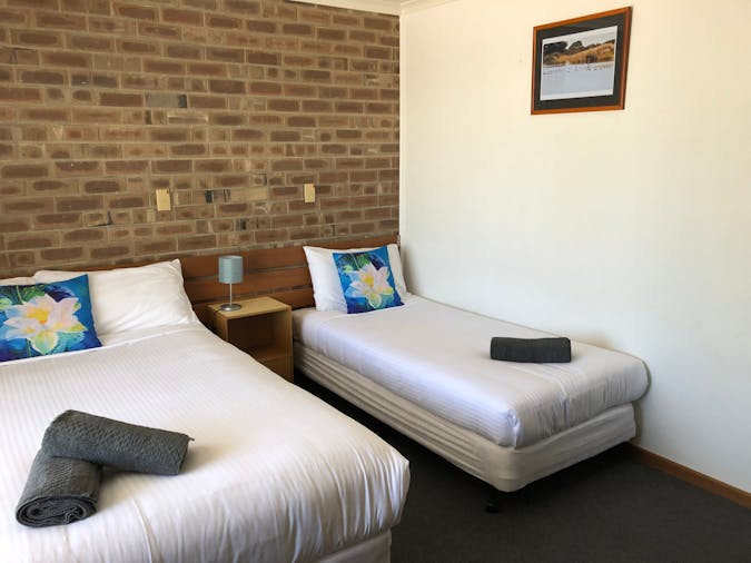 Lake Albert Motel
