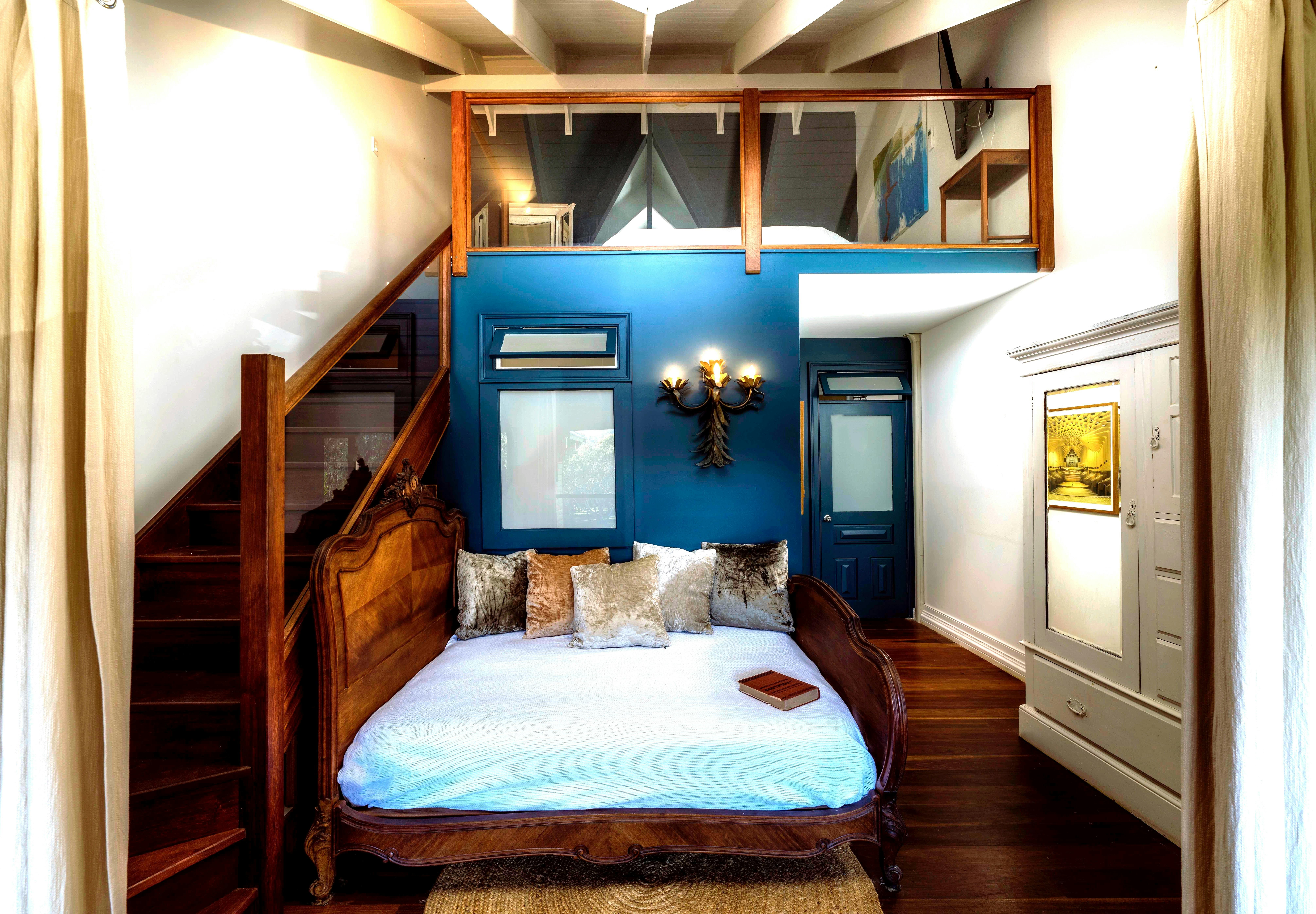 King Suite 6 with extra day bed