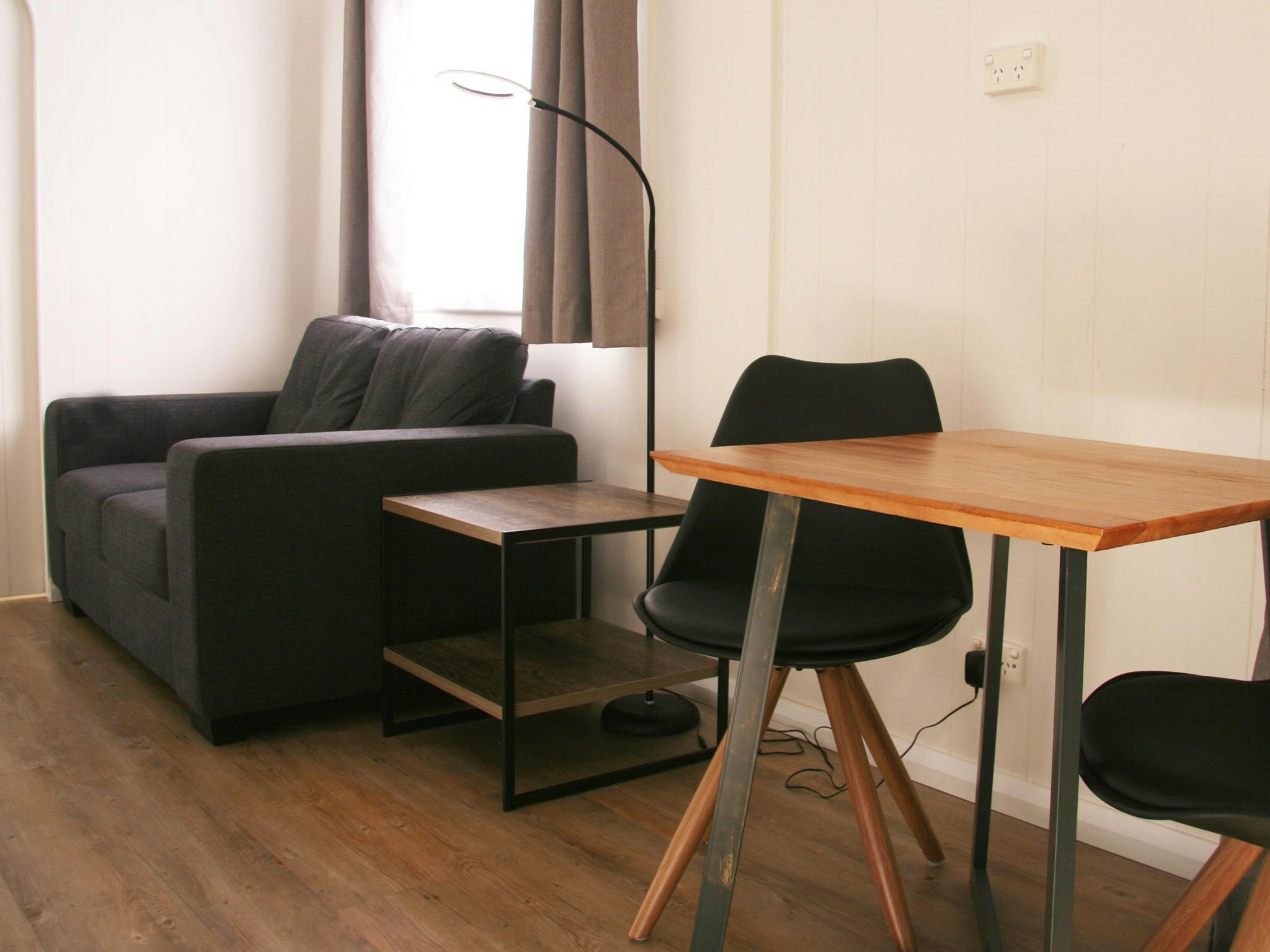 1 Bedroom Garden Cottage Living Area
