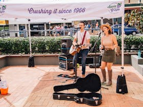 Busking in Stanthorpe – South East Qld Finals of the Australian National Busking Championships