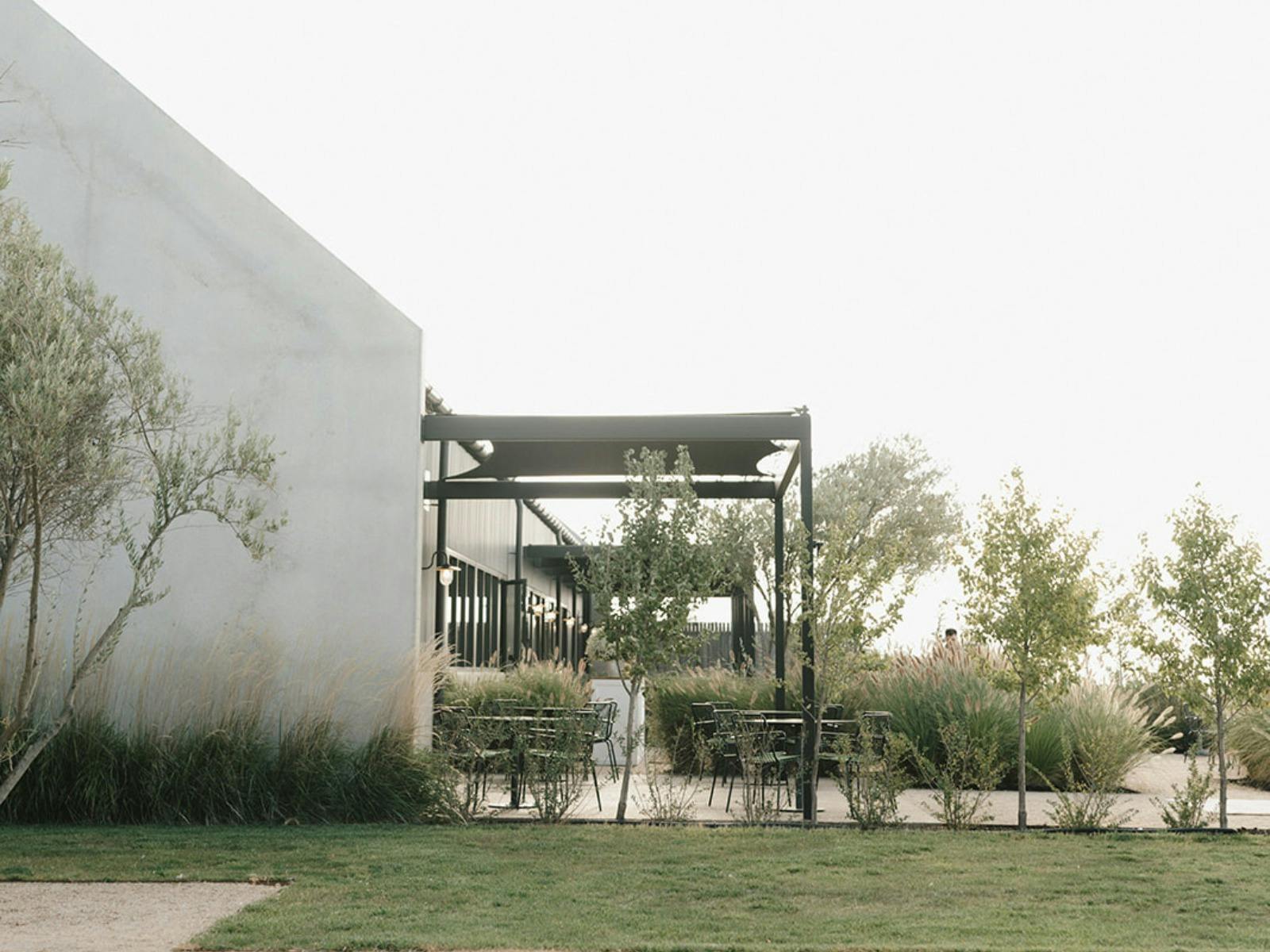 Printhie Wines Cellar Door front terrace and garden