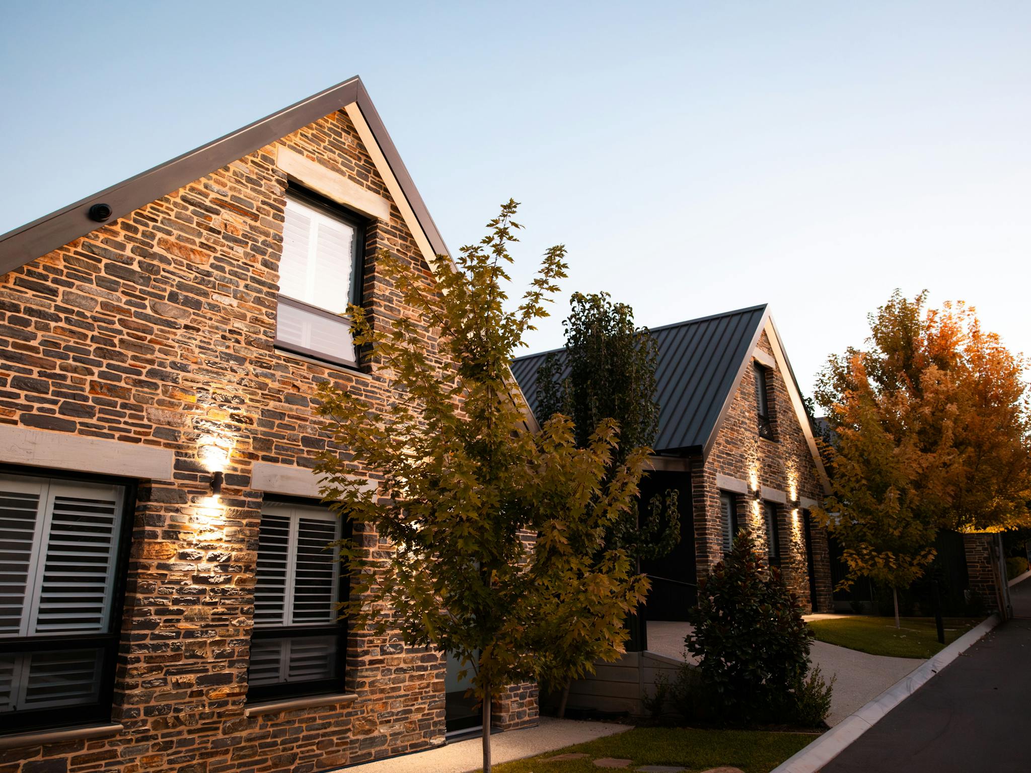 Vale 194 Luxury Accommodation in the heart of Mclaren Vale. Stone buildings Trees Autumn colours