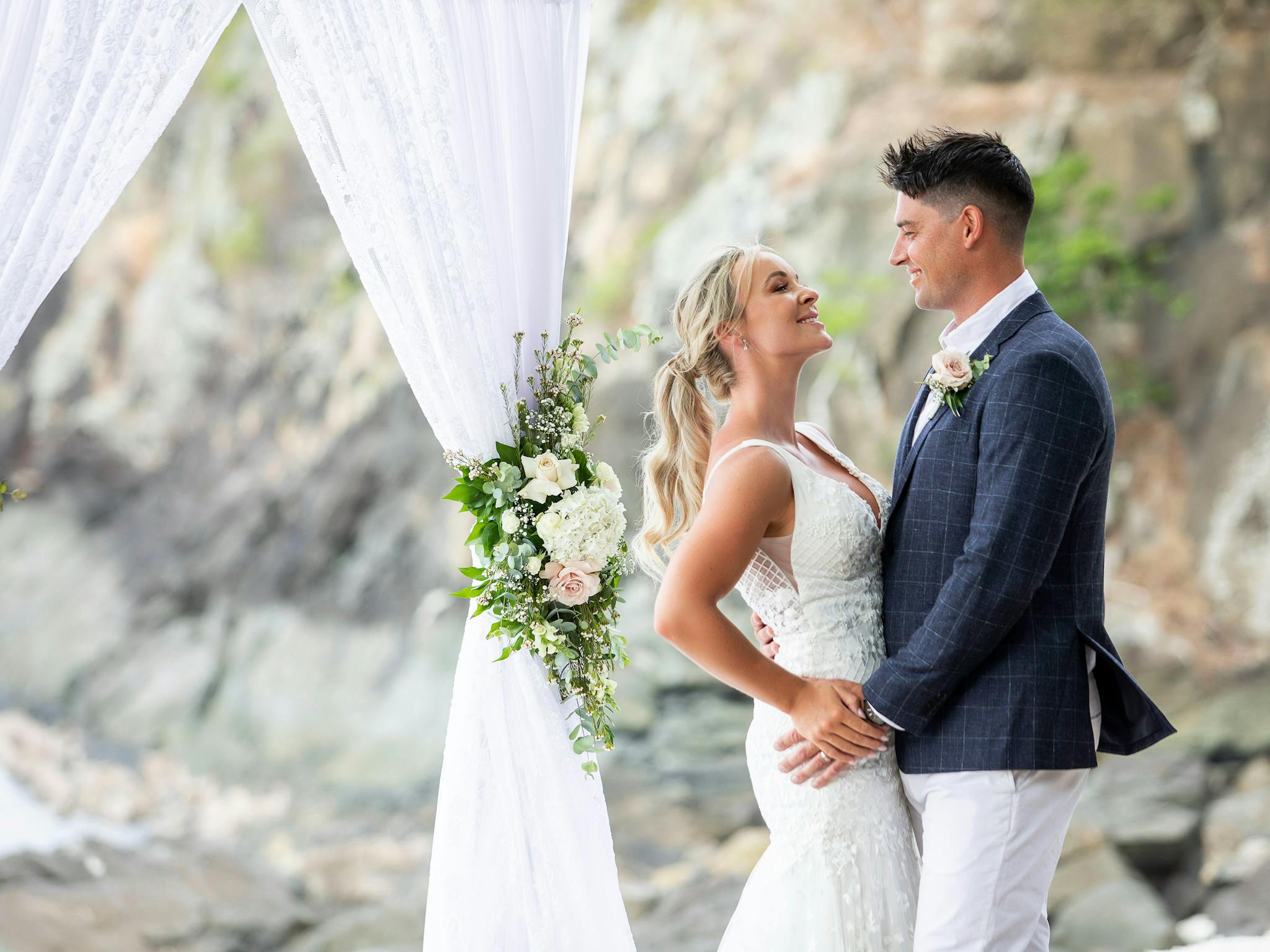 Wedding Couple Just Married Chiffon Lace Arbour Lovers Cove Daydream Isaland Wedding Couple Just Married Chiffon Lace Arbour Lovers Cove Daydream Isaland