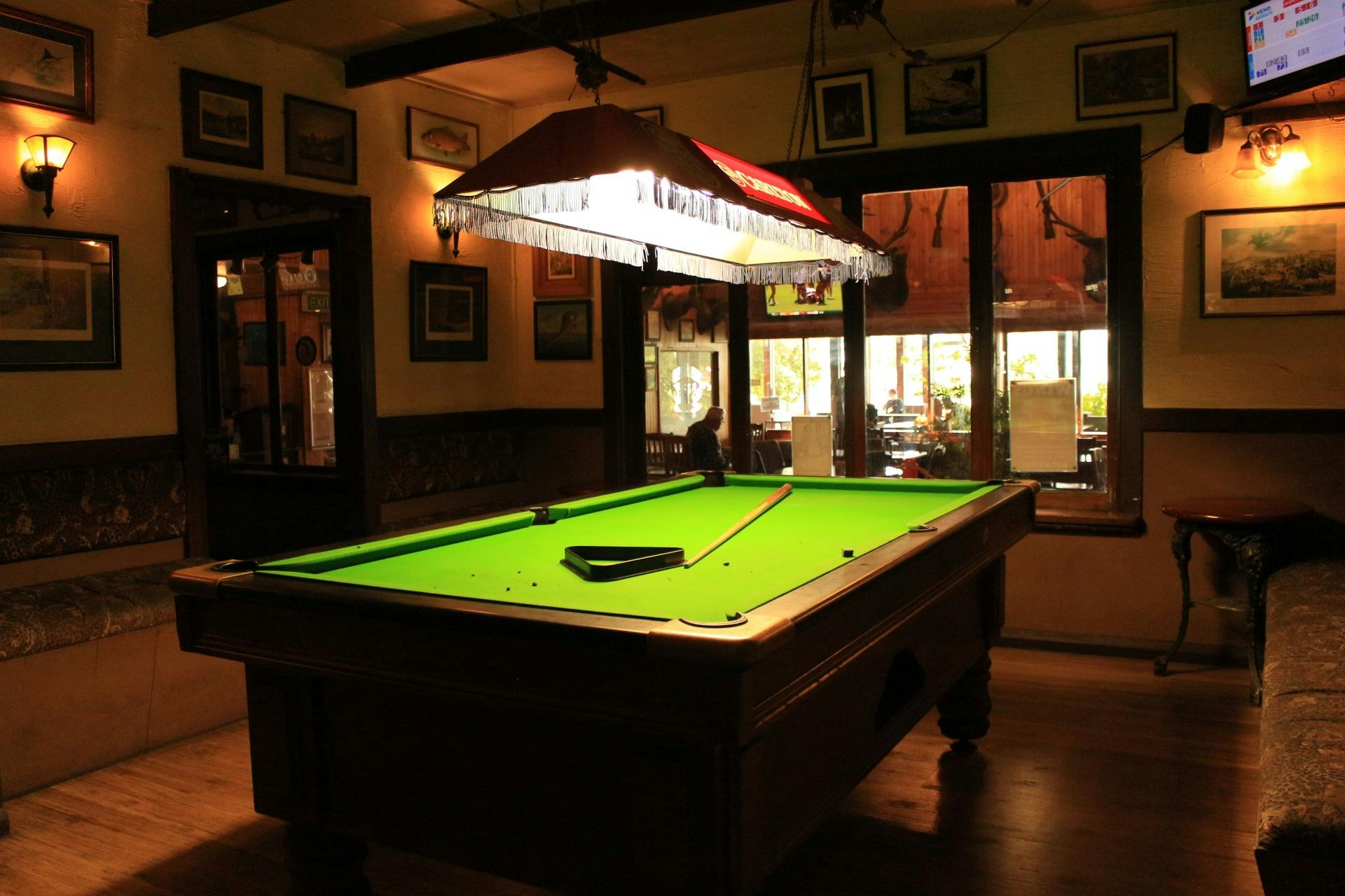 Pool Table Cock n Bull