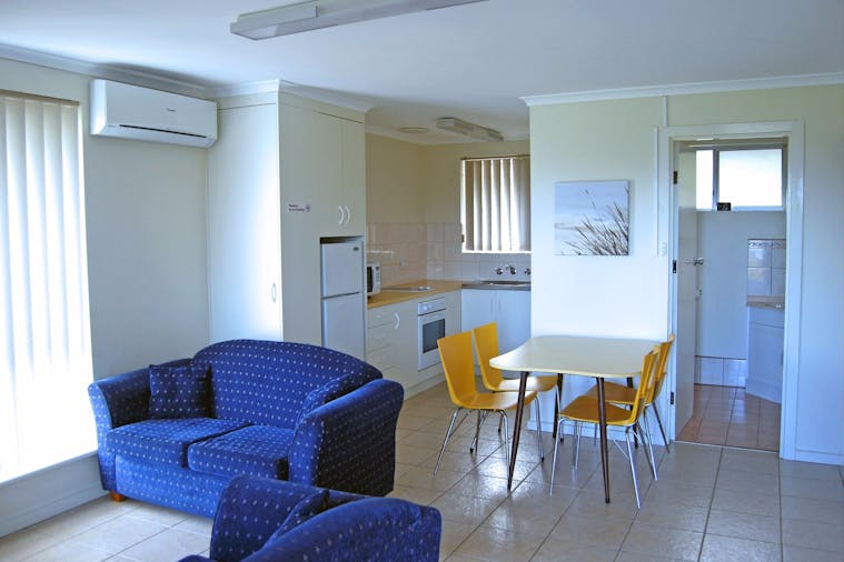 TWO BEDROOM APARTMENT 08