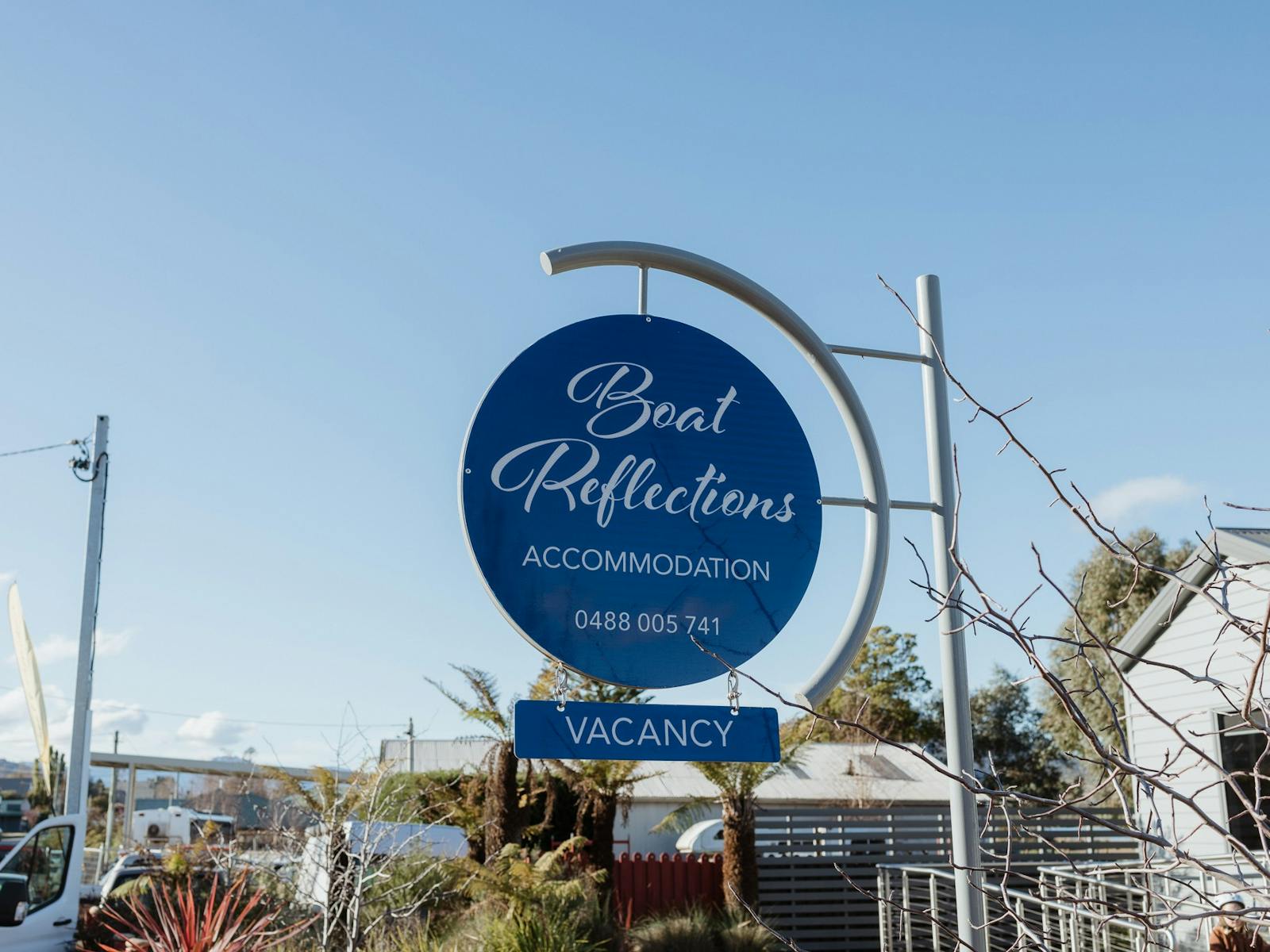 Accomodation signage in Franklin, Tasmania