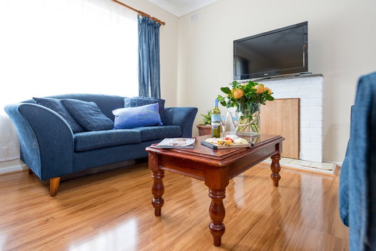 Bailey Breakaway Pet Friendly and a Flat Walk to the Popular Surf Beaches at Middleton