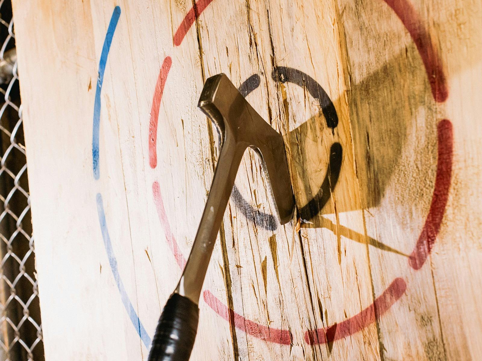 Maniax Axe Throwing - Knox