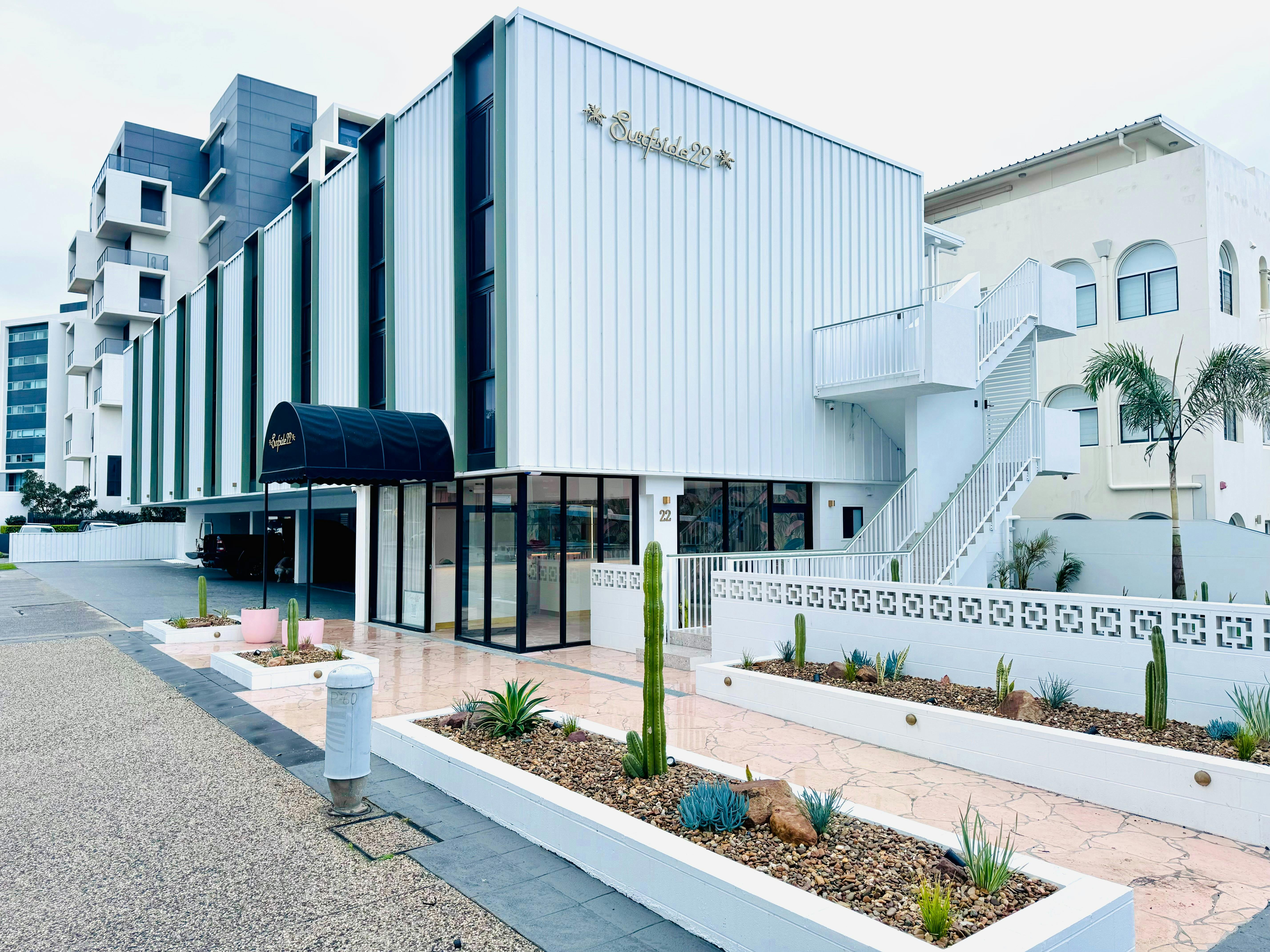 The exterior of motel Surfside 22