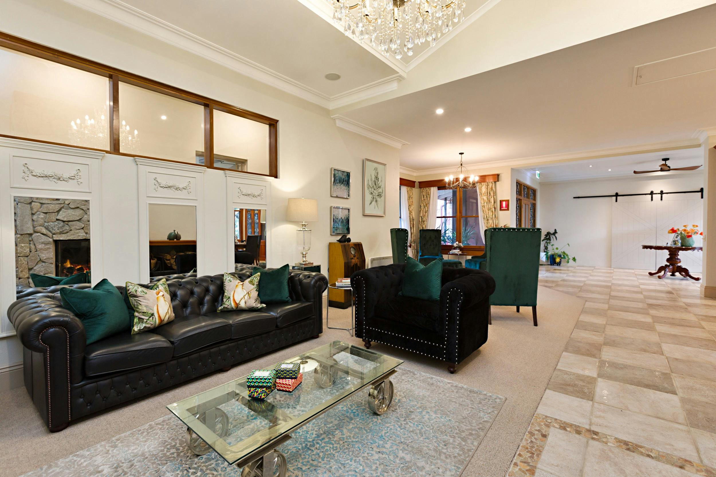 Lounge with chesterfield couches