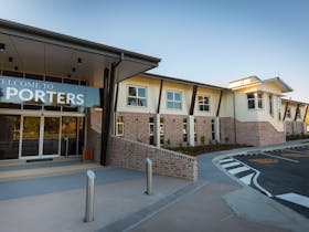 Porters Plainland Hotel